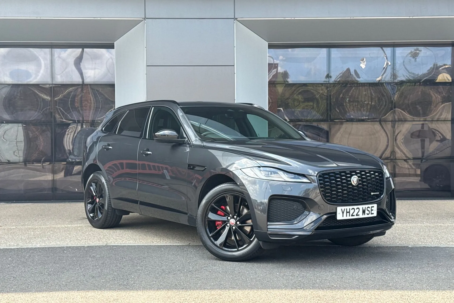 Jaguar F-PACE focused image
