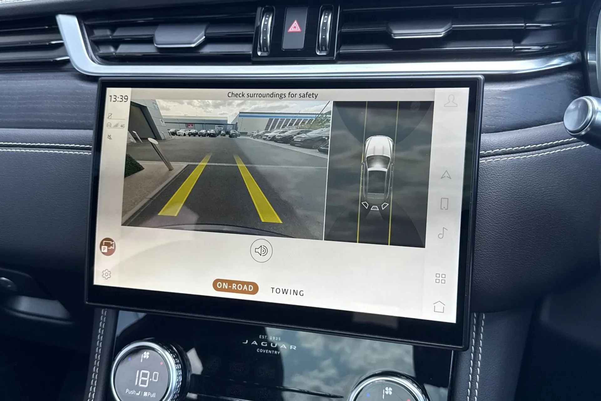 Jaguar F-PACE thumbnail image number 5