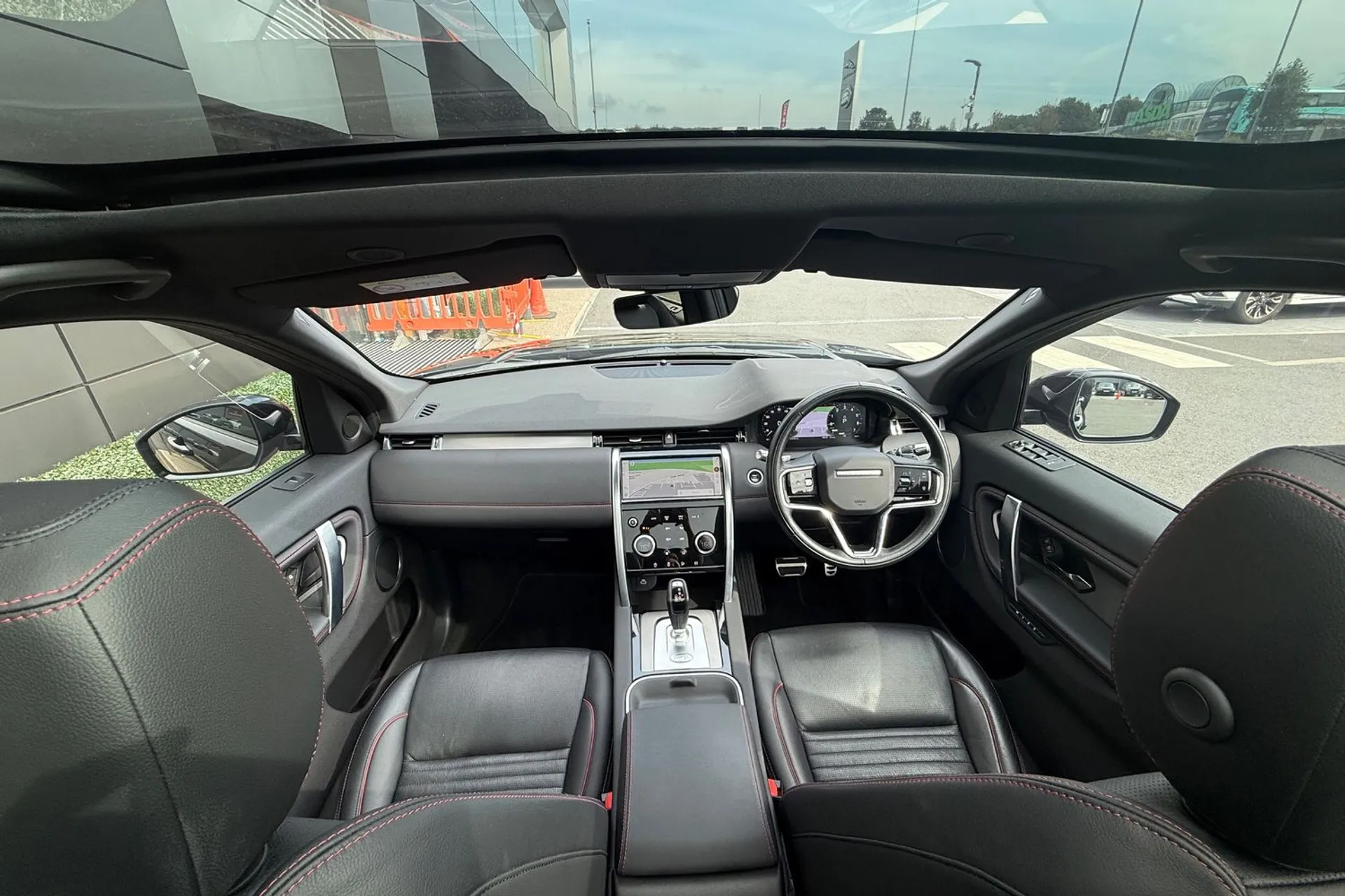 LAND ROVER DISCOVERY SPORT thumbnail image number 3