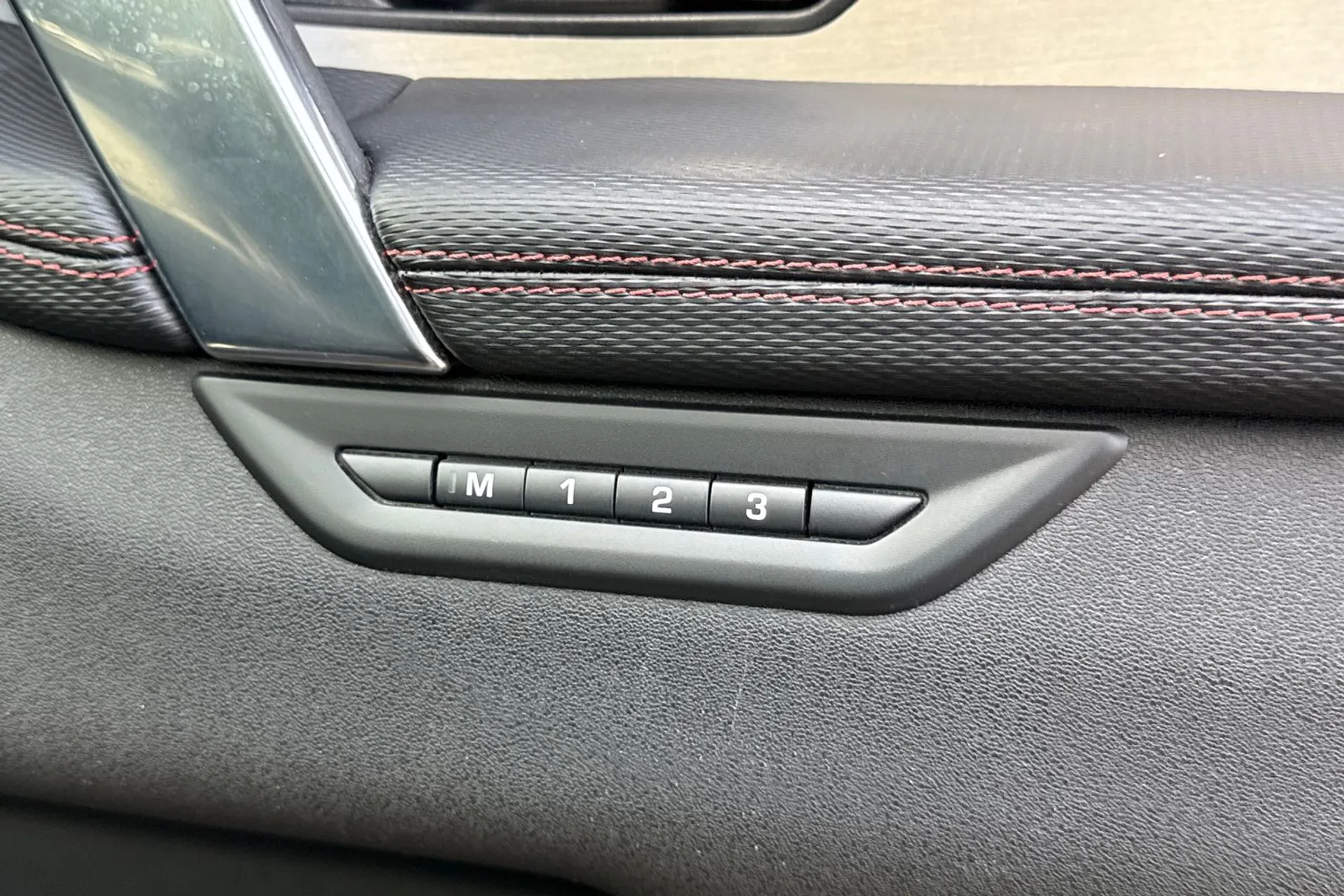 LAND ROVER DISCOVERY SPORT thumbnail image number 20