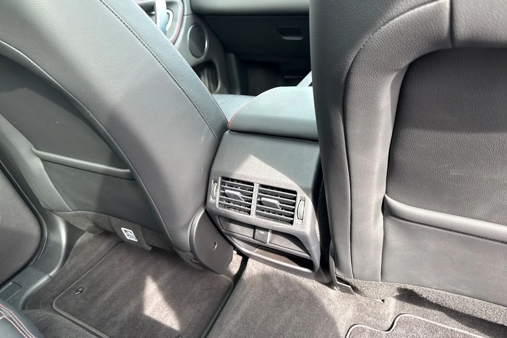 LAND ROVER DISCOVERY SPORT thumbnail image number 51