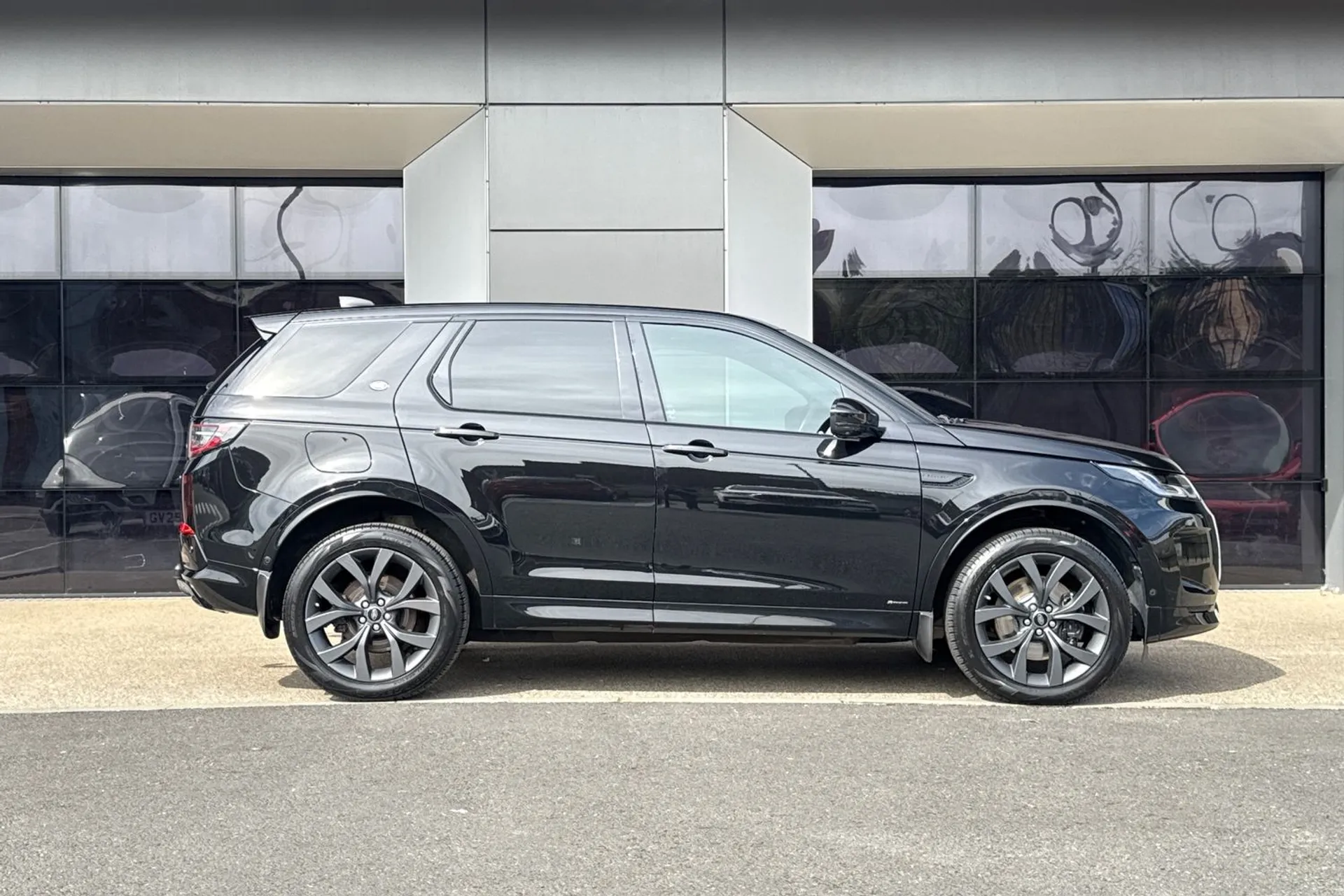 LAND ROVER DISCOVERY SPORT thumbnail image number 2
