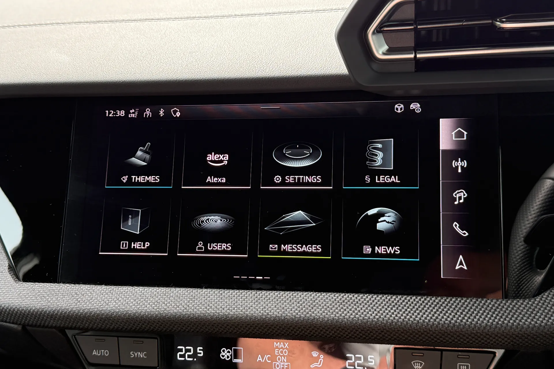 Audi A3 thumbnail image number 29