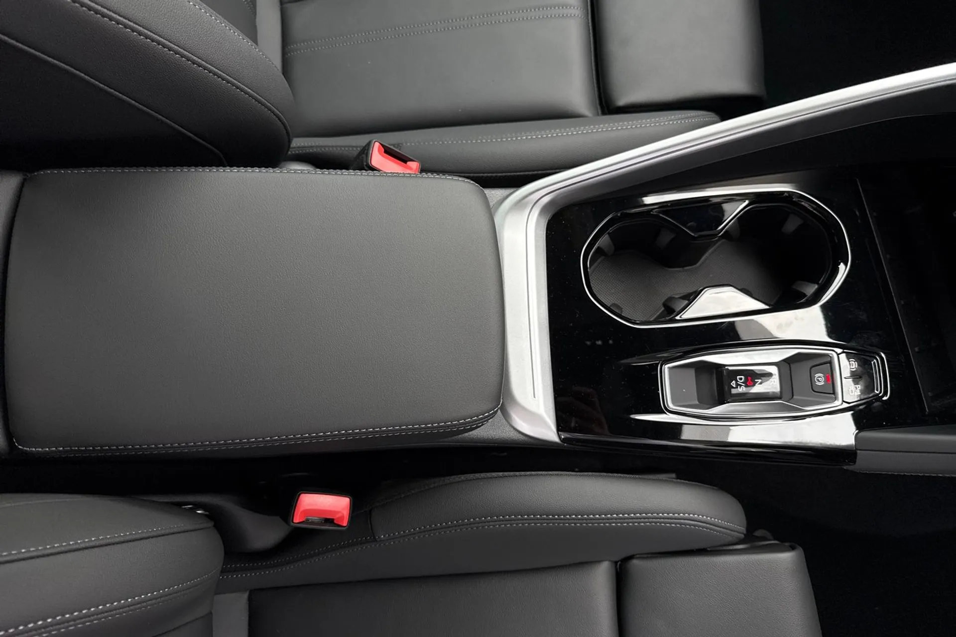 Audi Q5 thumbnail image number 40
