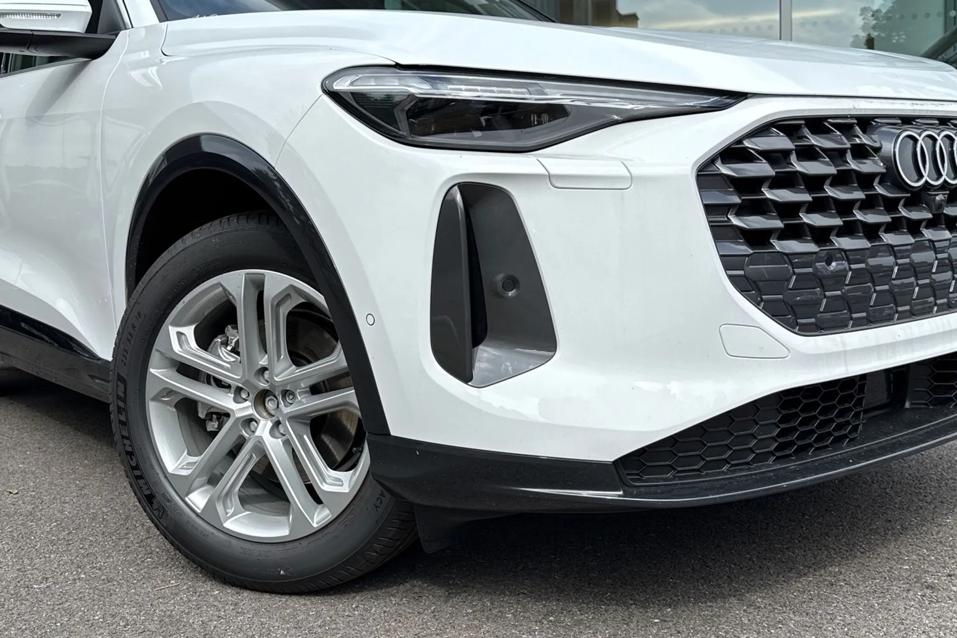 Audi Q5 thumbnail image number 5