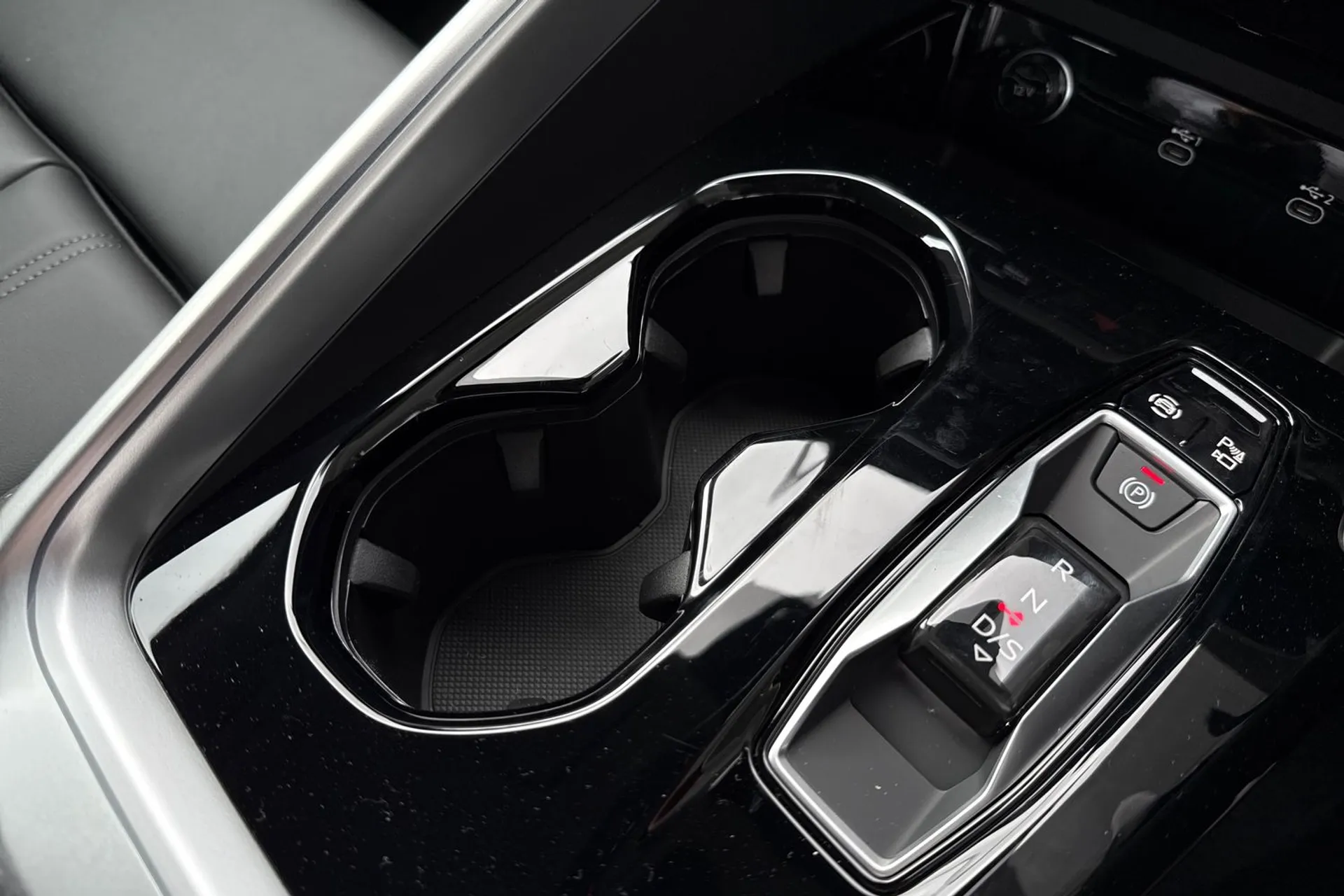 Audi Q5 thumbnail image number 42