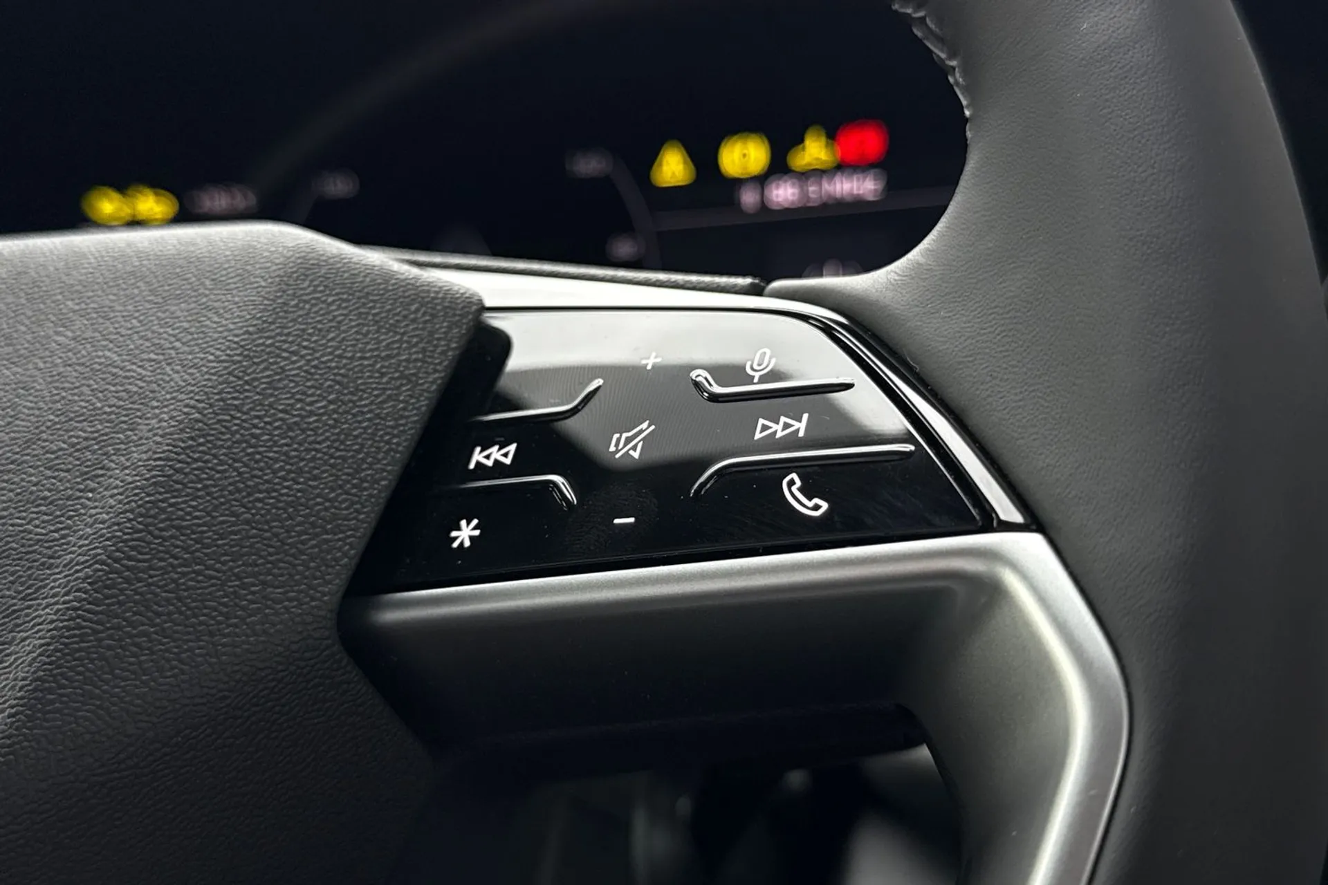 Audi Q5 thumbnail image number 36