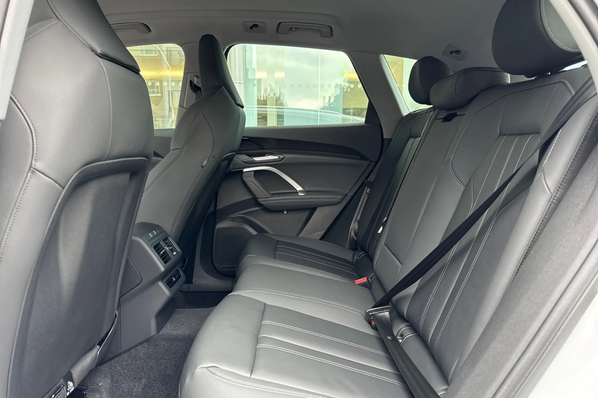 Audi Q5 thumbnail image number 29