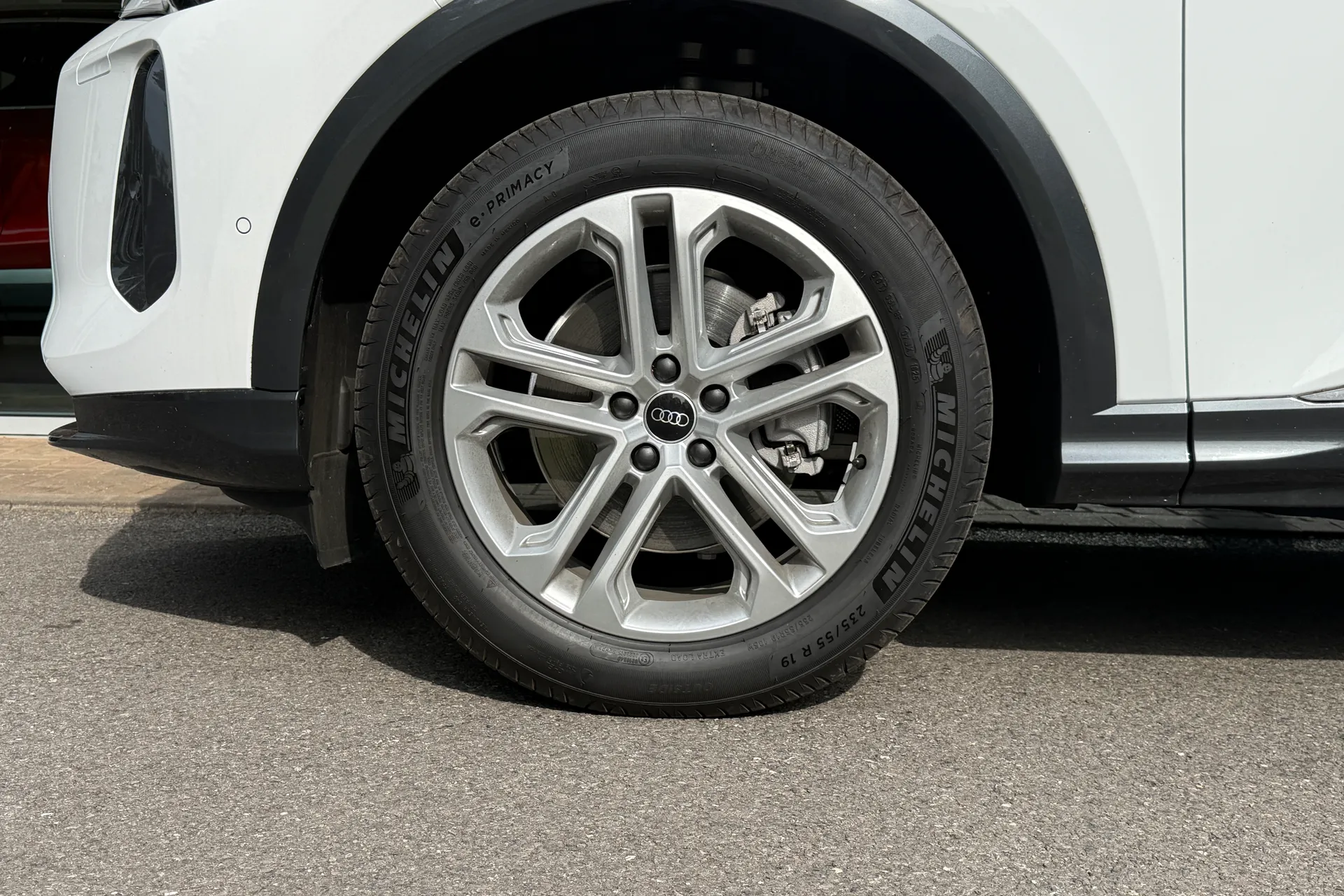 Audi Q5 thumbnail image number 10