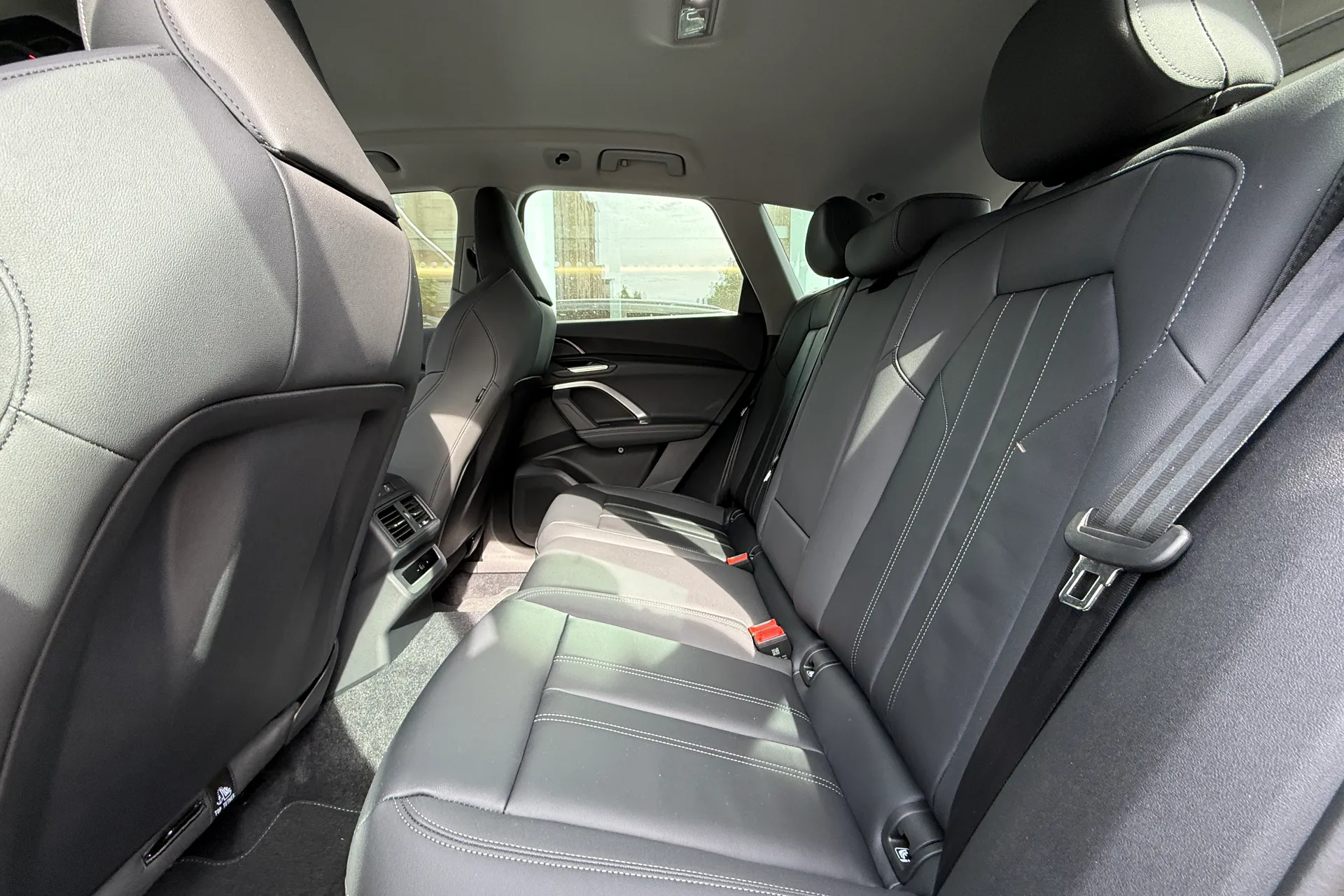Audi Q5 thumbnail image number 34