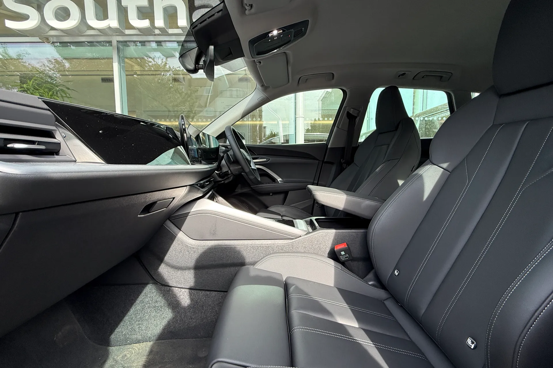 Audi Q5 thumbnail image number 36