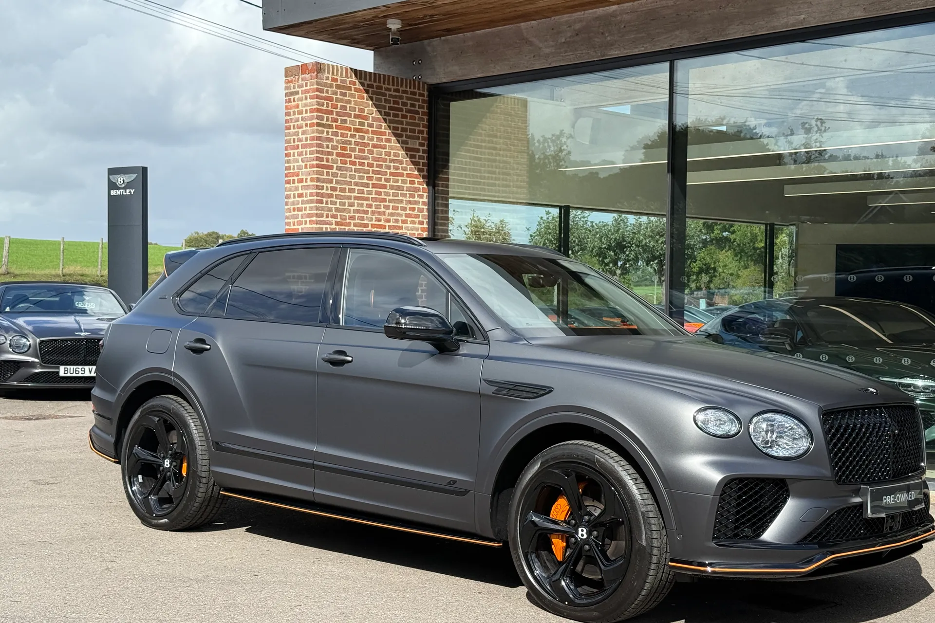 Bentley BENTAYGA thumbnail image number 13