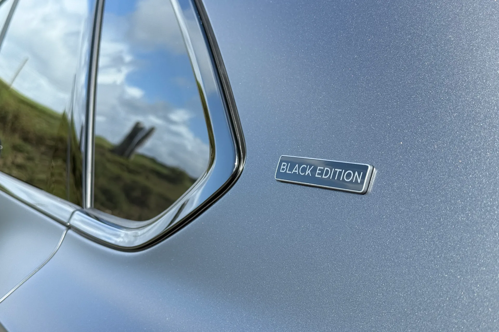 Bentley BENTAYGA thumbnail image number 25