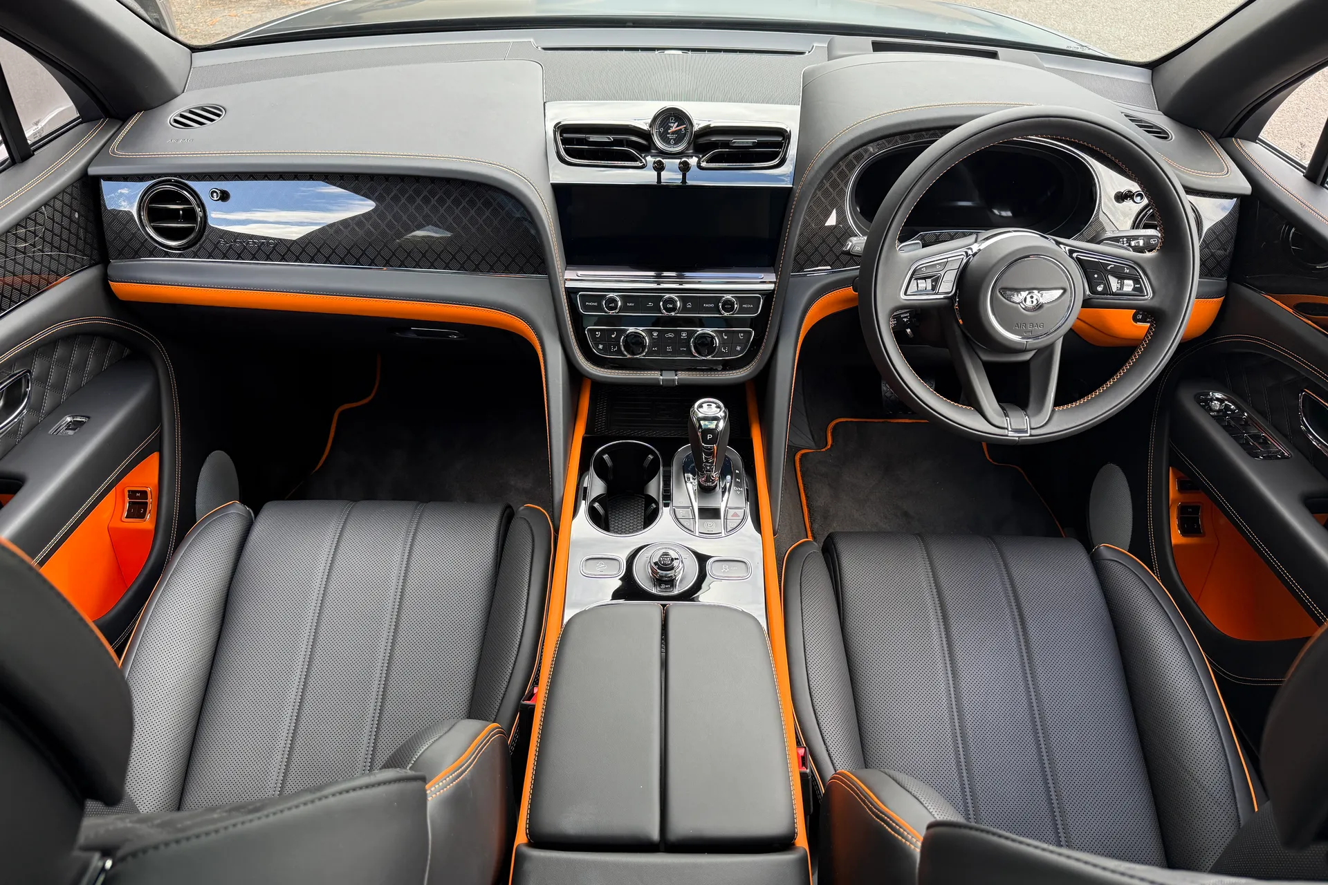 Bentley BENTAYGA thumbnail image number 6