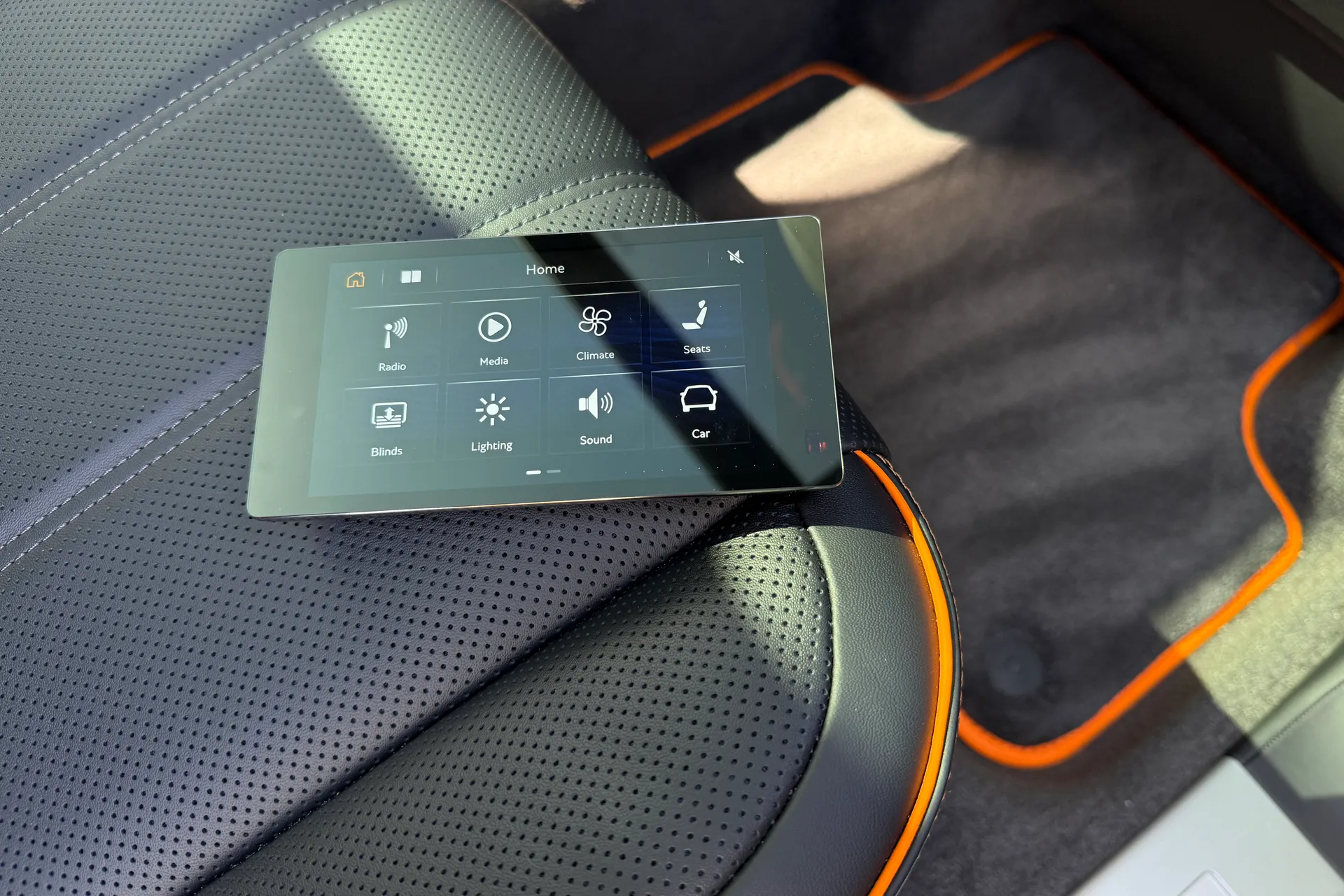 Bentley BENTAYGA thumbnail image number 41