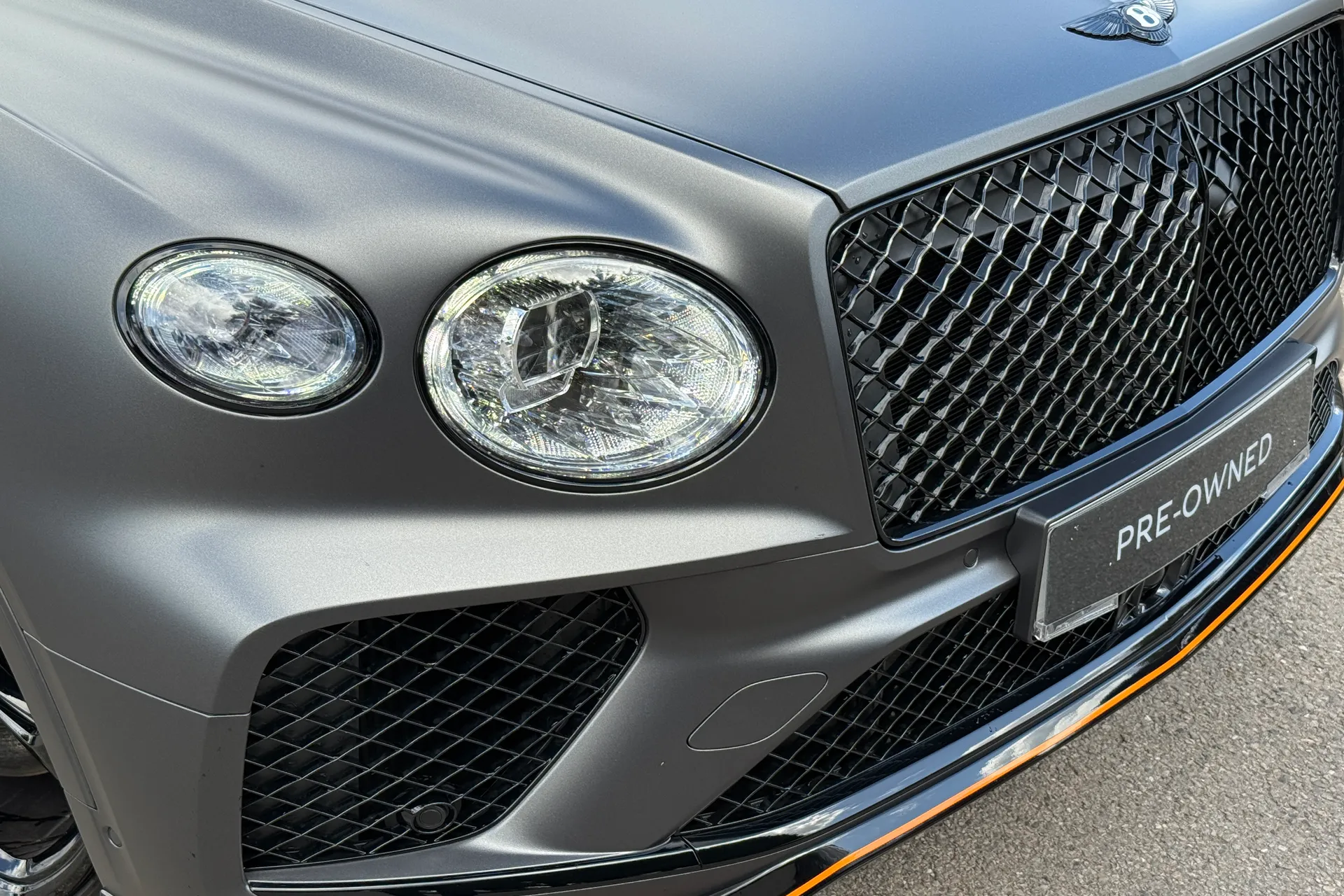 Bentley BENTAYGA thumbnail image number 8