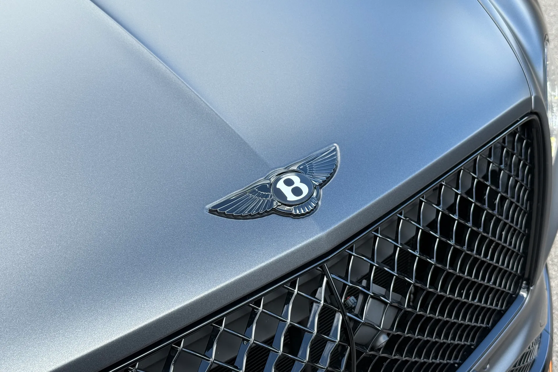 Bentley BENTAYGA thumbnail image number 9