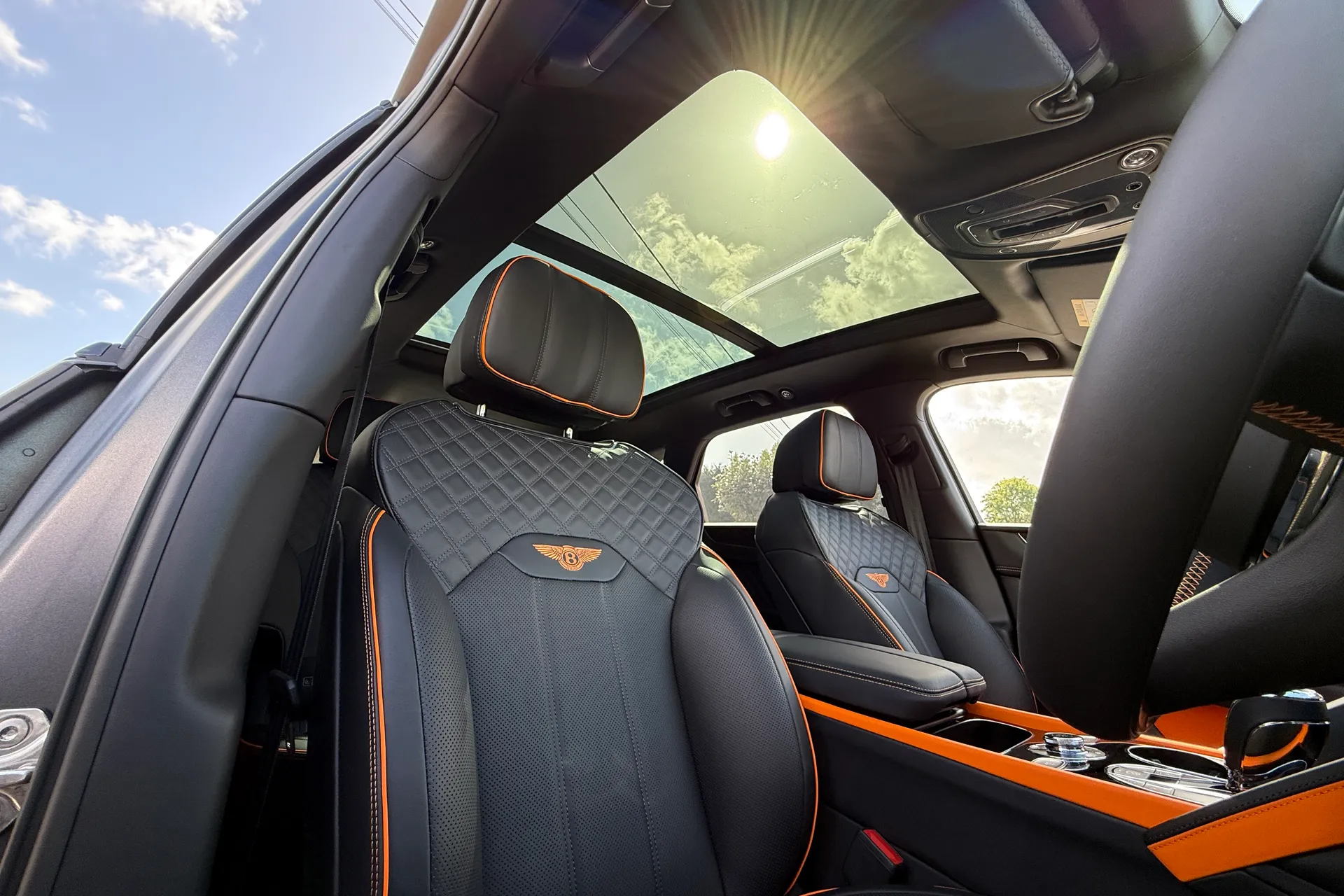 Bentley BENTAYGA thumbnail image number 37