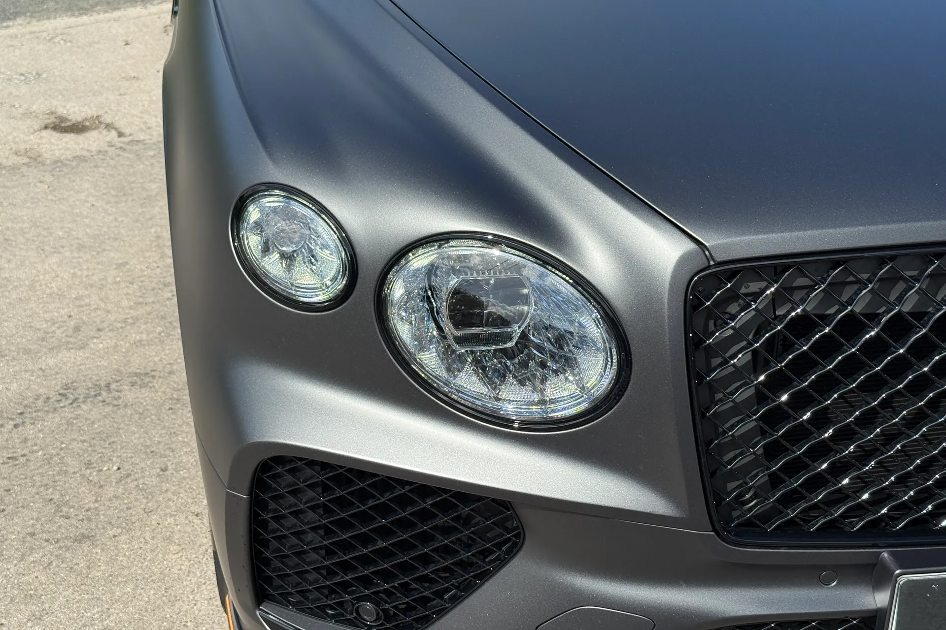 Bentley BENTAYGA thumbnail image number 21