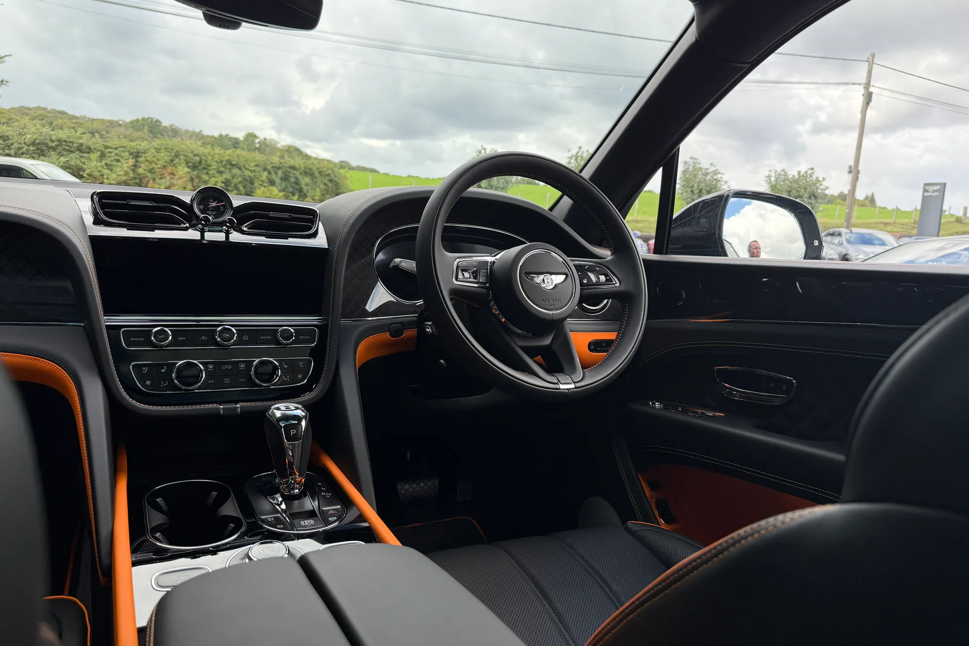 Bentley BENTAYGA thumbnail image number 42