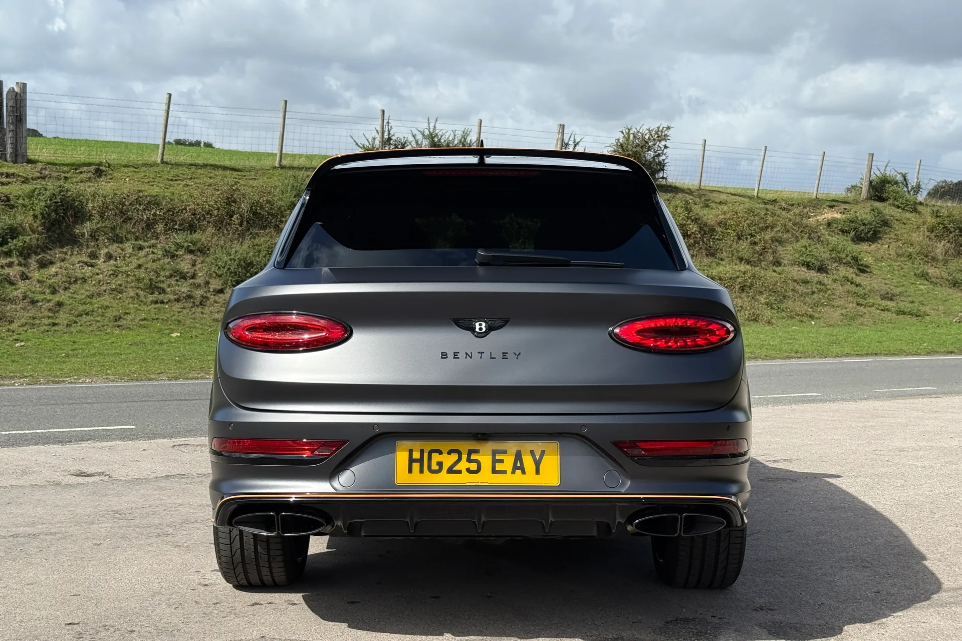 Bentley BENTAYGA thumbnail image number 26