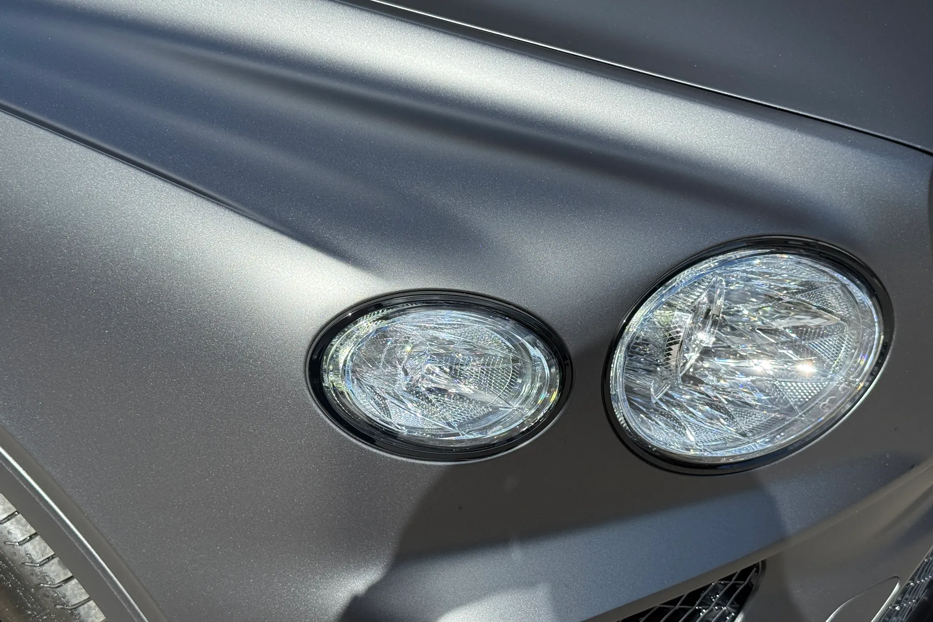 Bentley BENTAYGA thumbnail image number 16