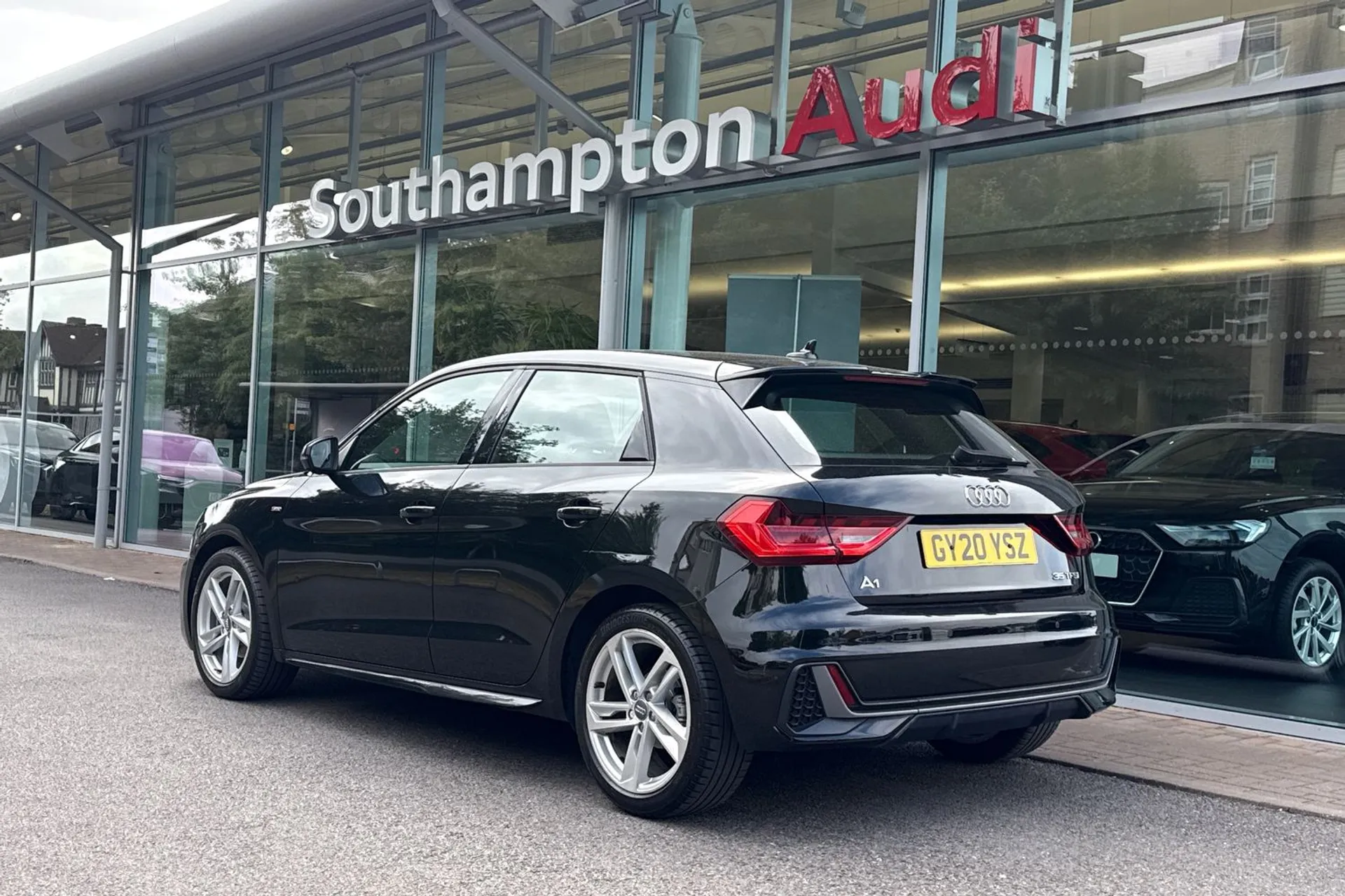 Audi A1 thumbnail image number 8