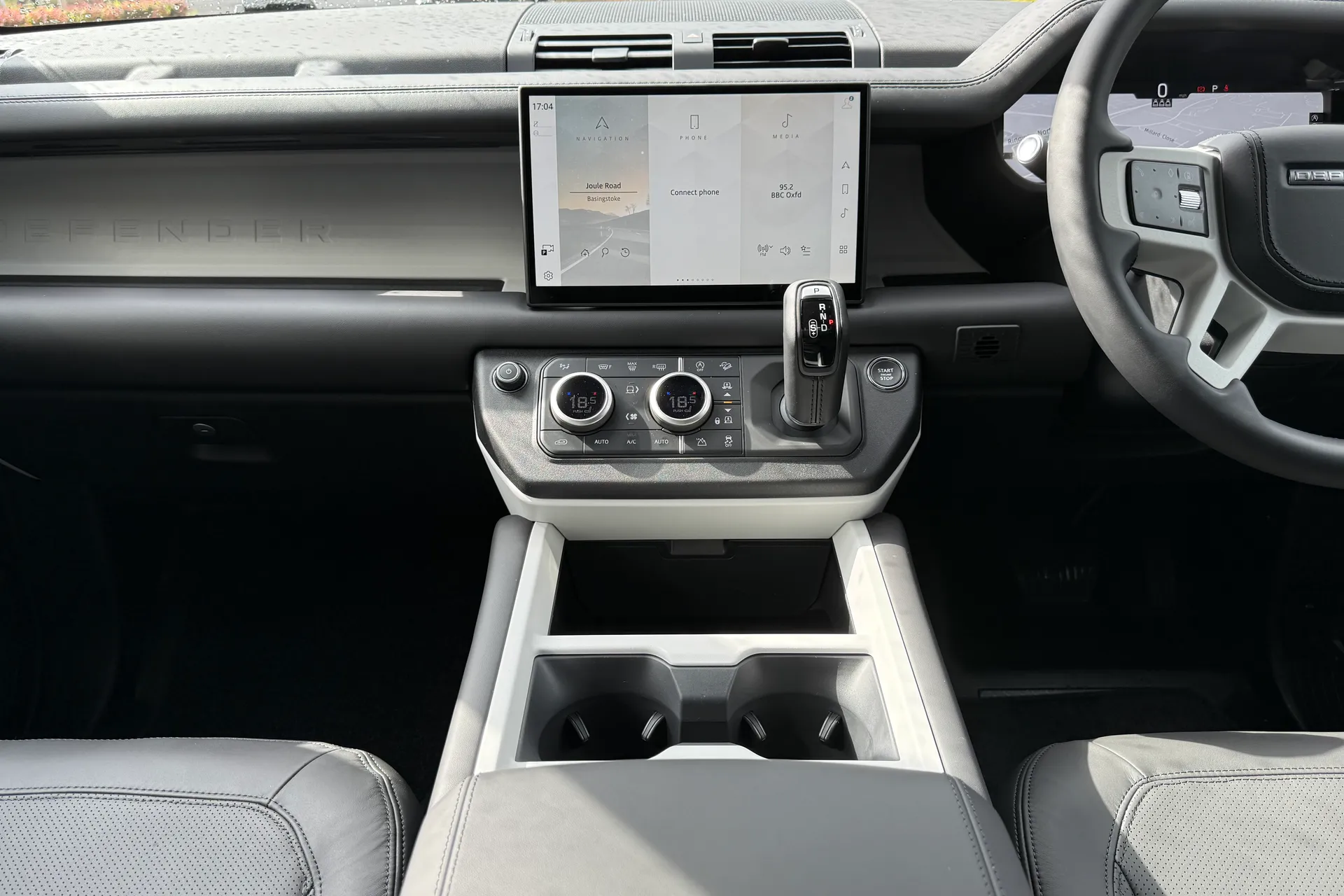 LAND ROVER DEFENDER thumbnail image number 15