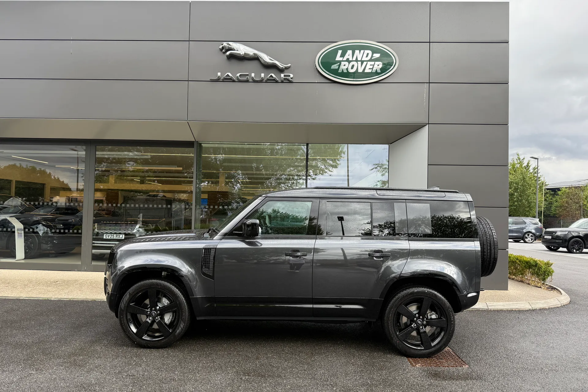 LAND ROVER DEFENDER thumbnail image number 27