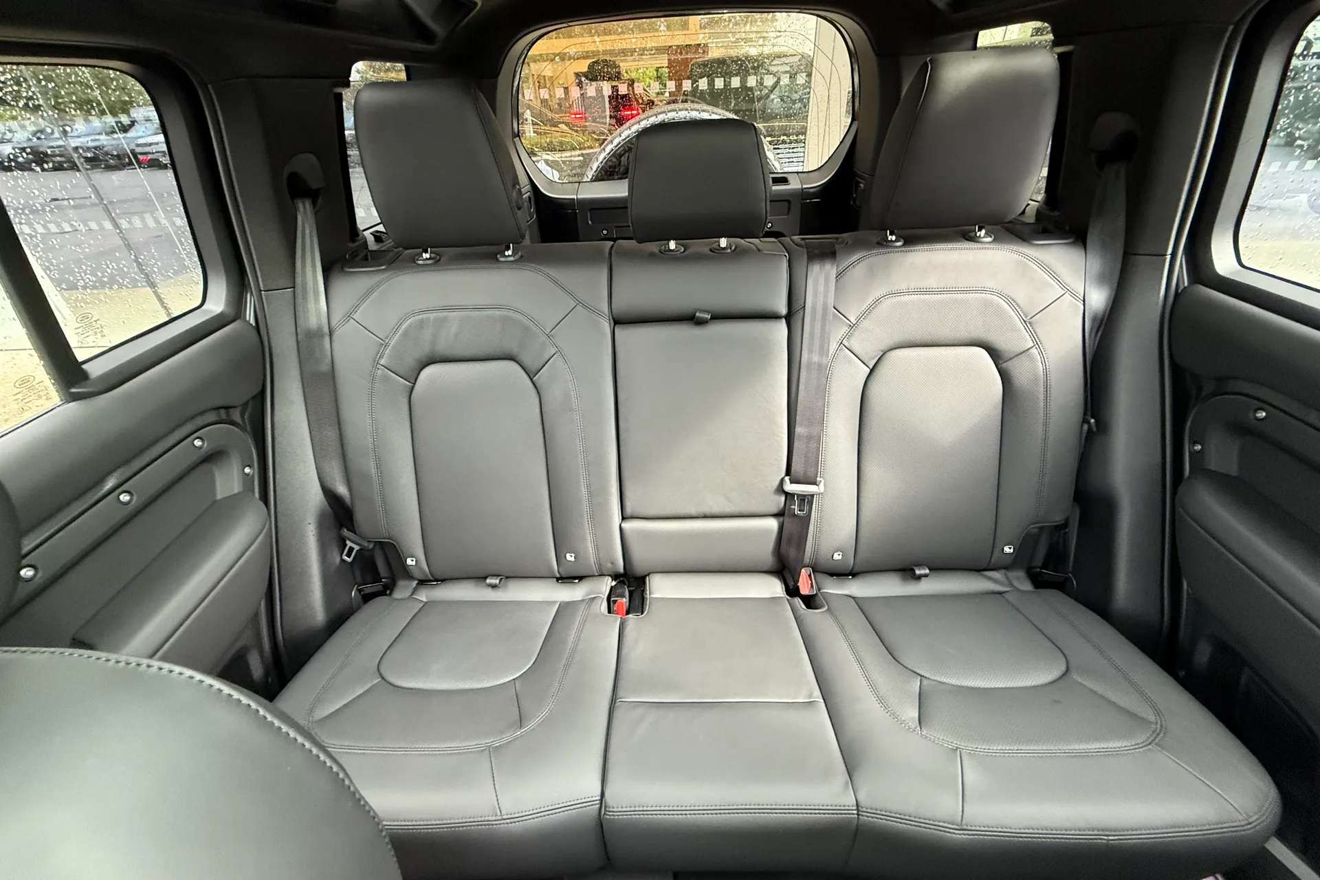 LAND ROVER DEFENDER thumbnail image number 11