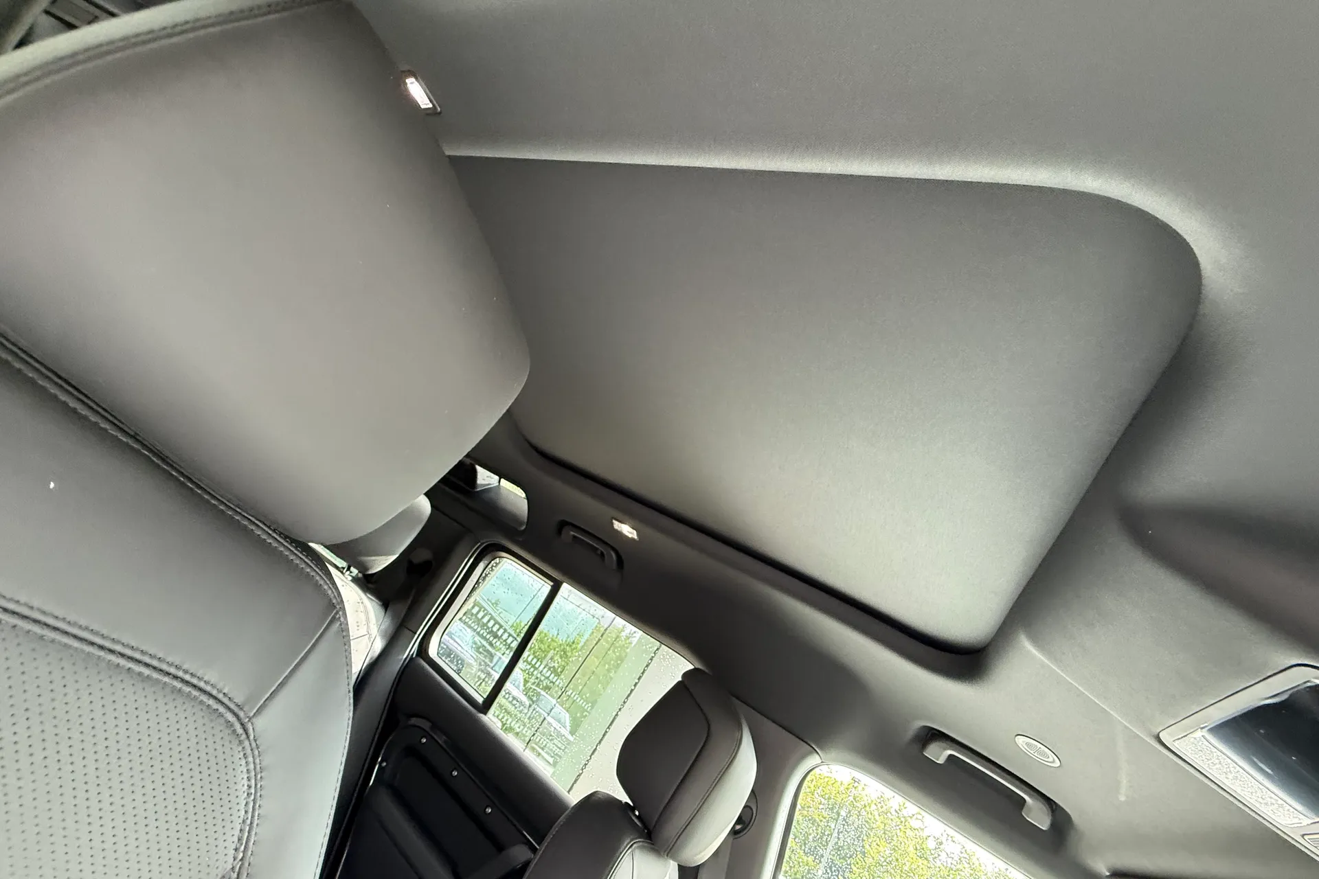 LAND ROVER DEFENDER thumbnail image number 37