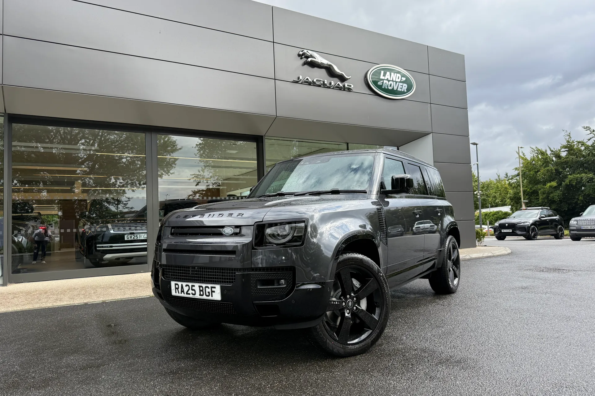 LAND ROVER DEFENDER thumbnail image number 29