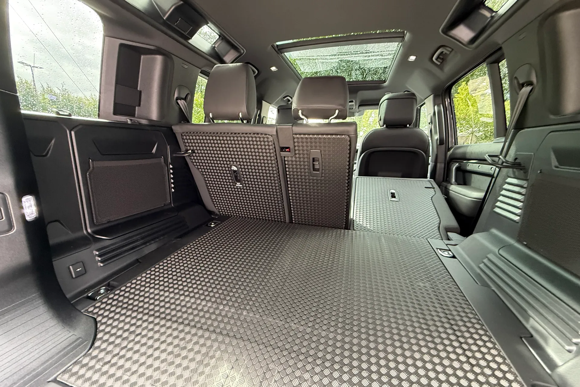 LAND ROVER DEFENDER thumbnail image number 42