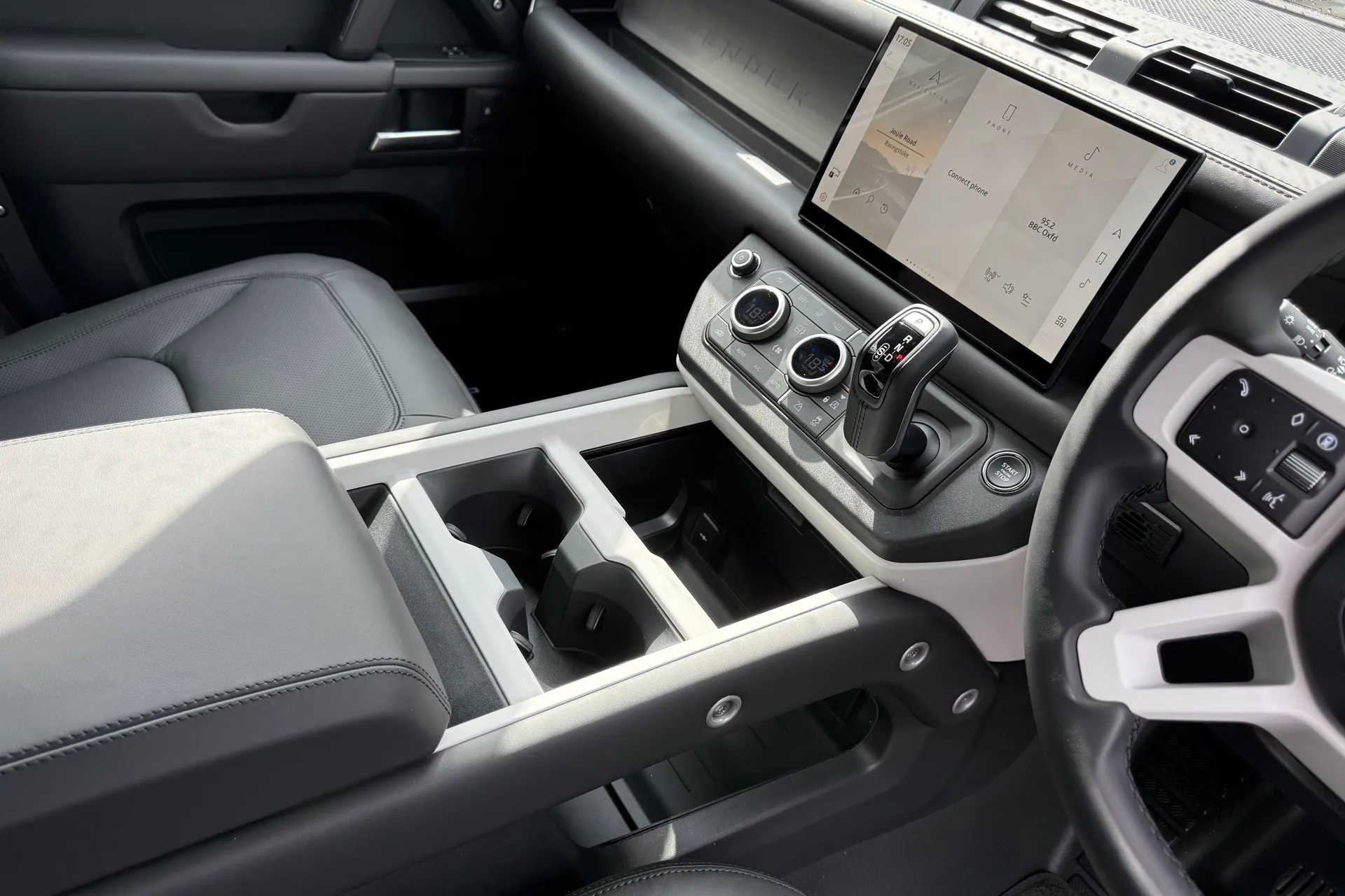 LAND ROVER DEFENDER thumbnail image number 19