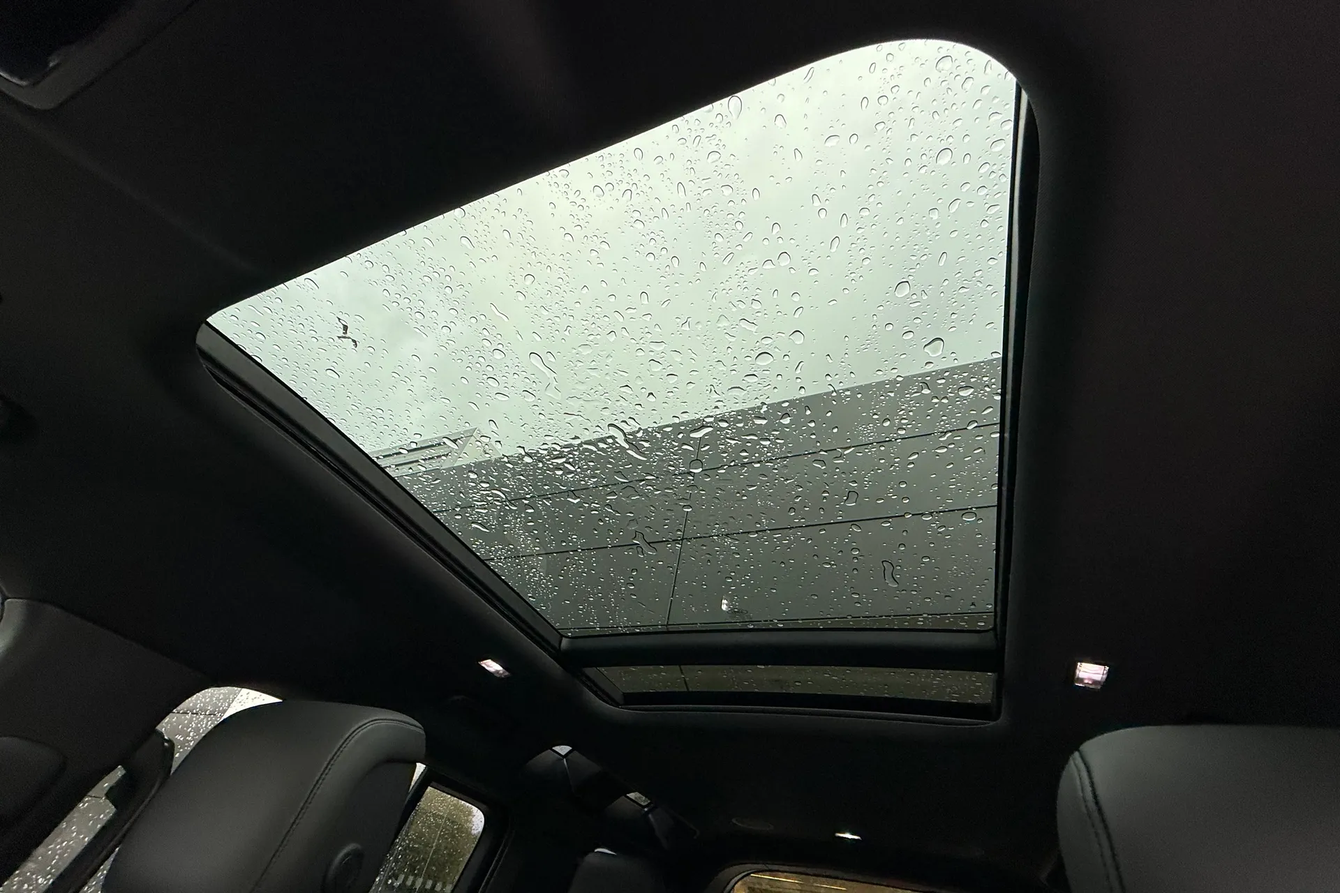 LAND ROVER DEFENDER thumbnail image number 5