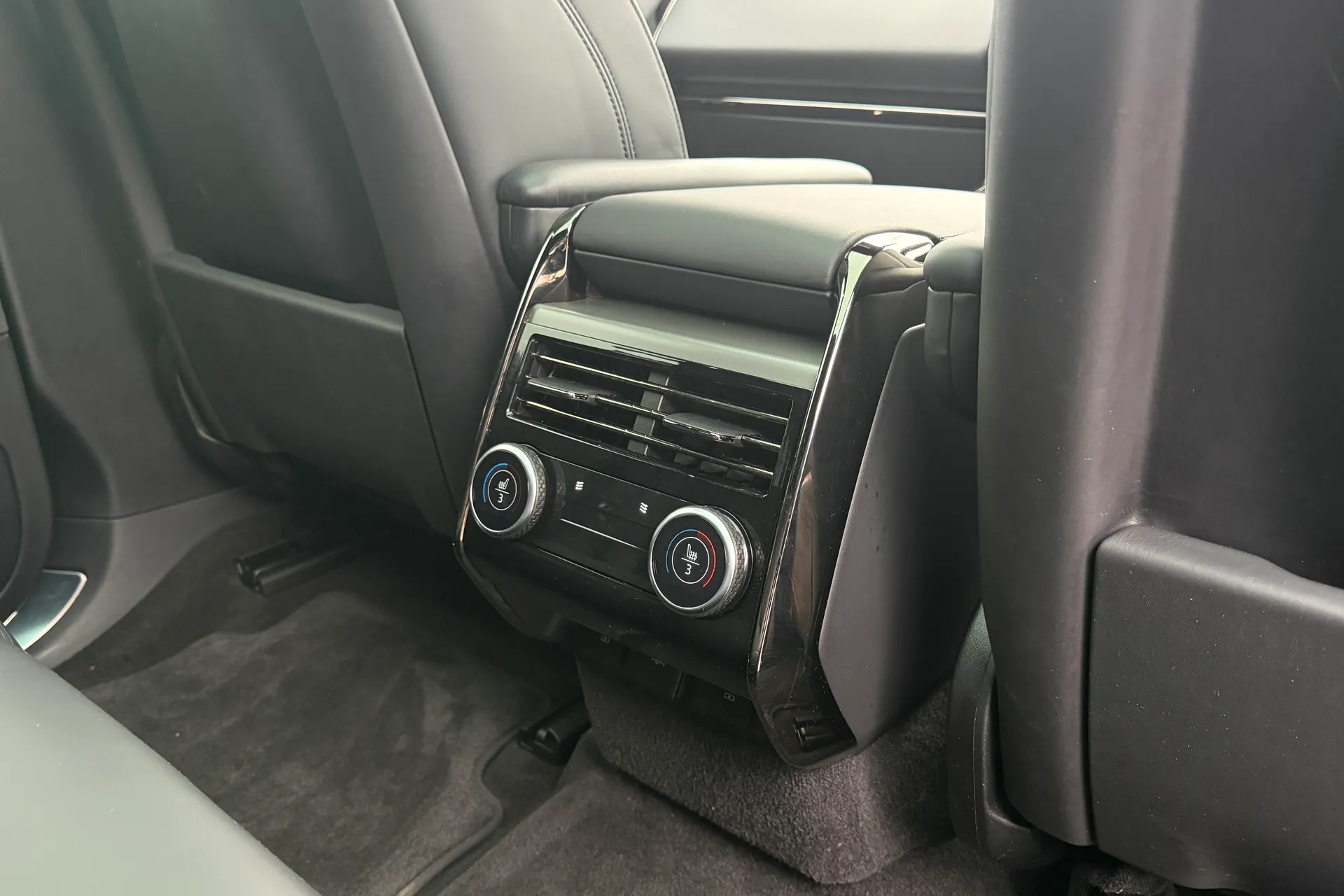 LAND ROVER RANGE ROVER SPORT thumbnail image number 28