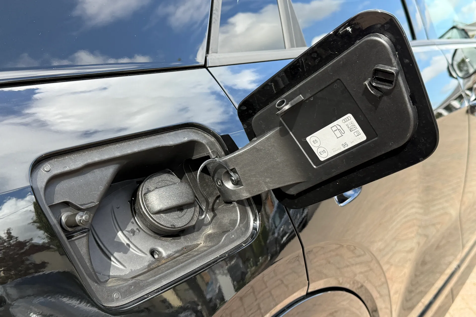 Audi Q2 thumbnail image number 53