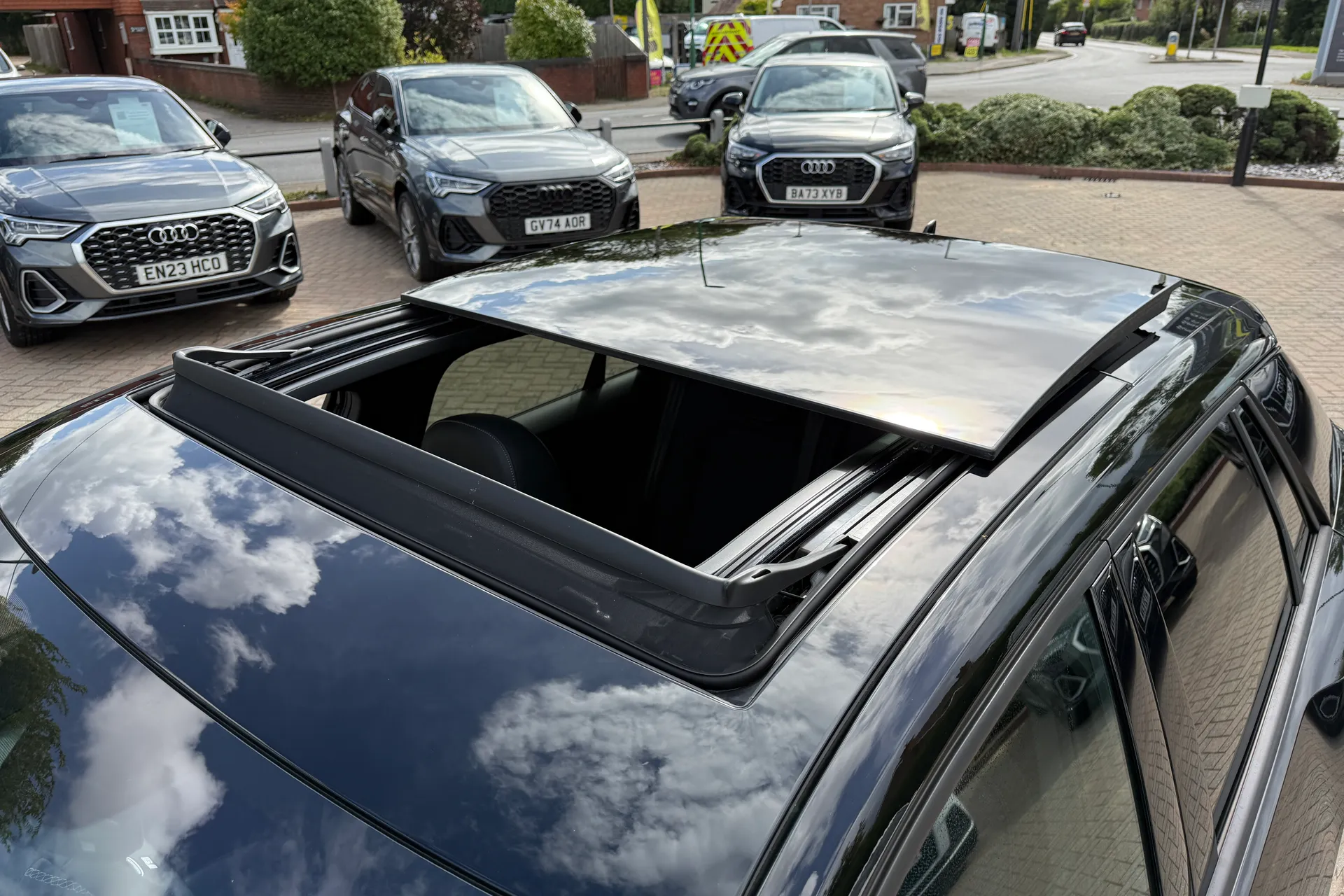 Audi Q2 thumbnail image number 6