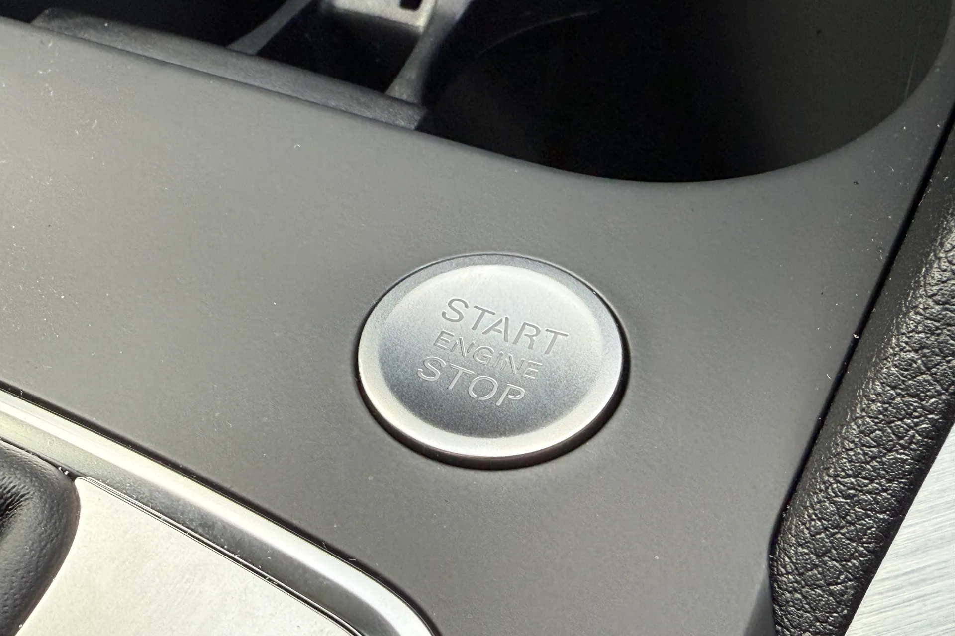 Audi Q2 thumbnail image number 17