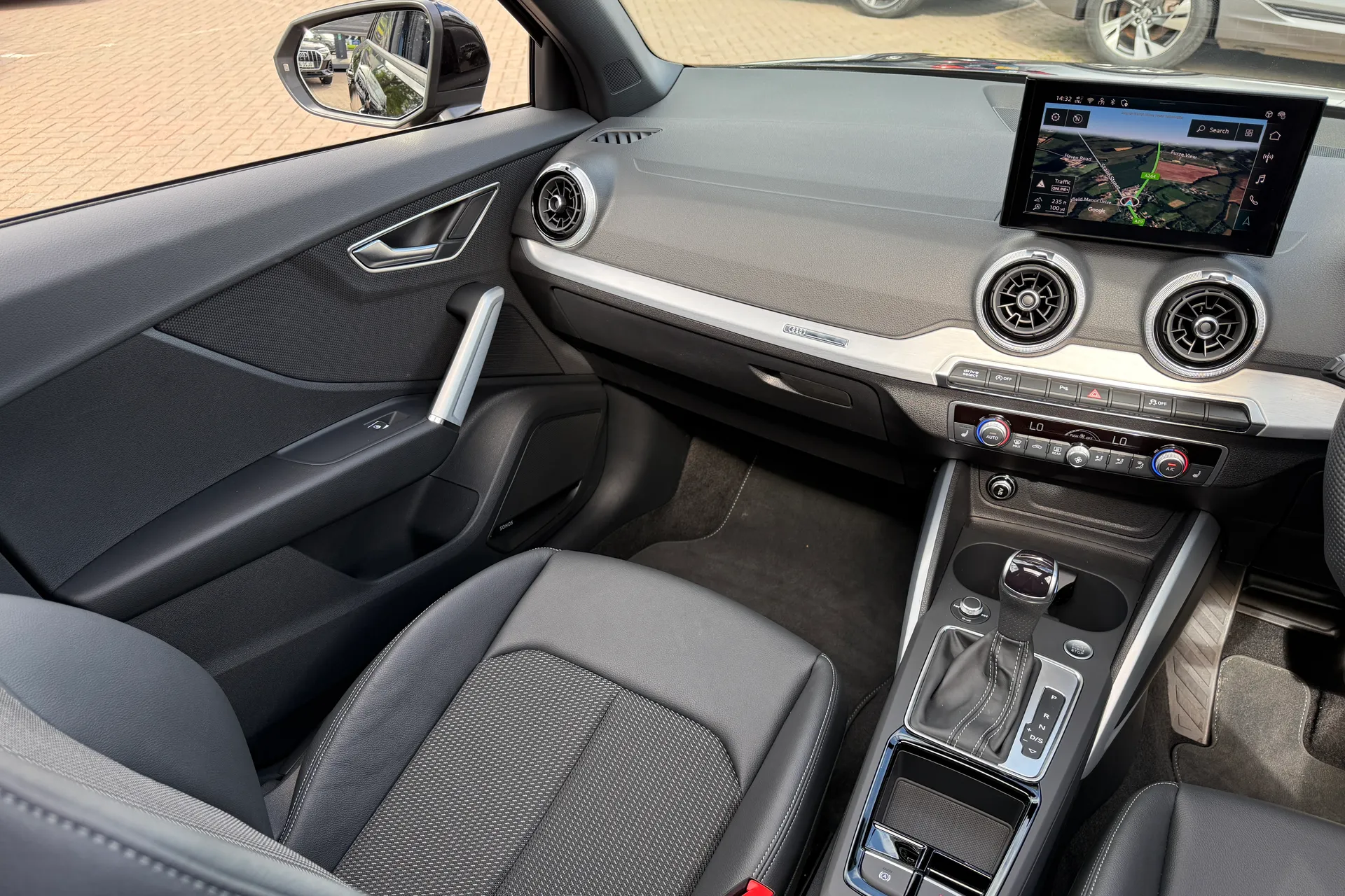 Audi Q2 thumbnail image number 43