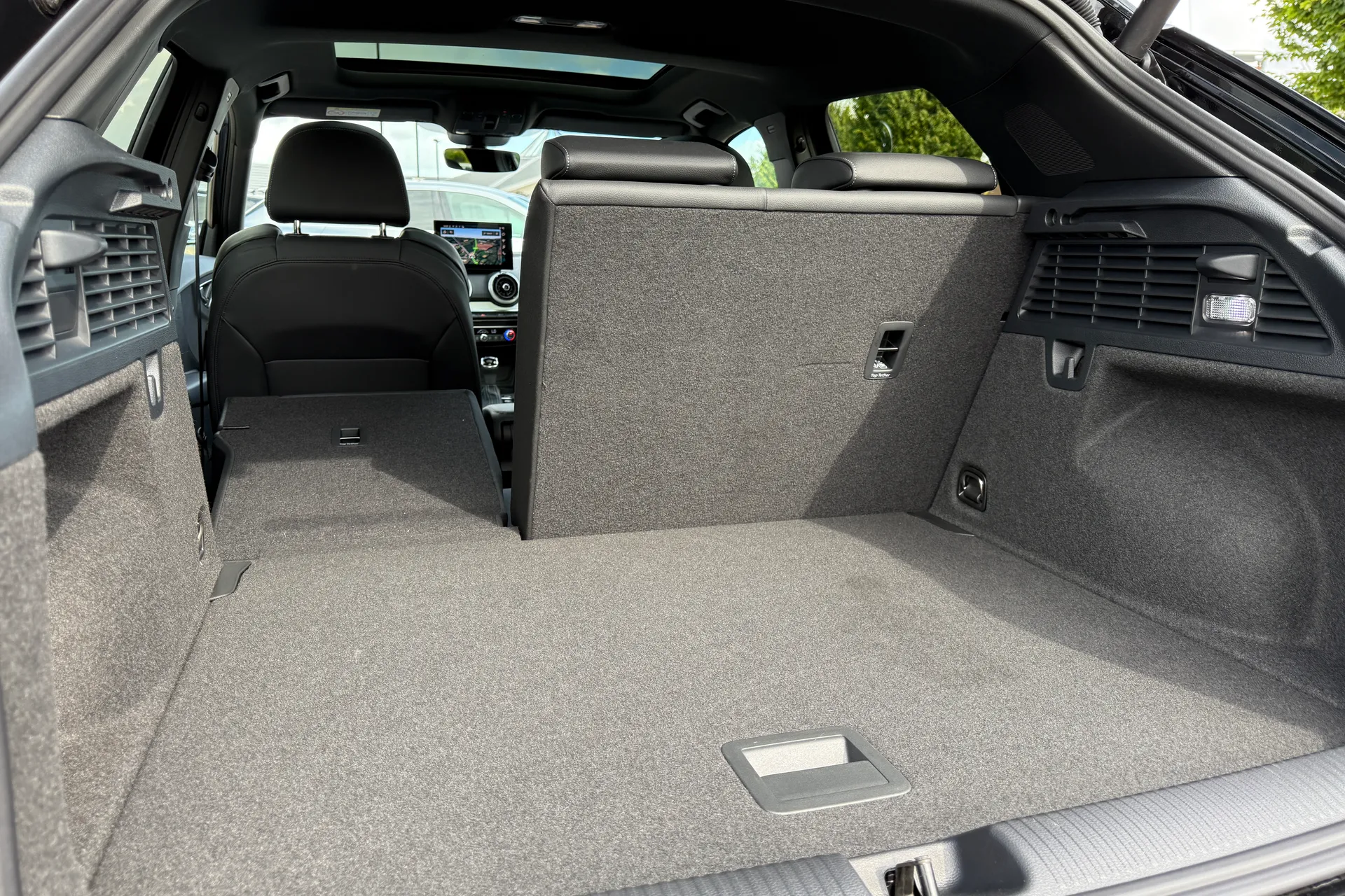 Audi Q2 thumbnail image number 40