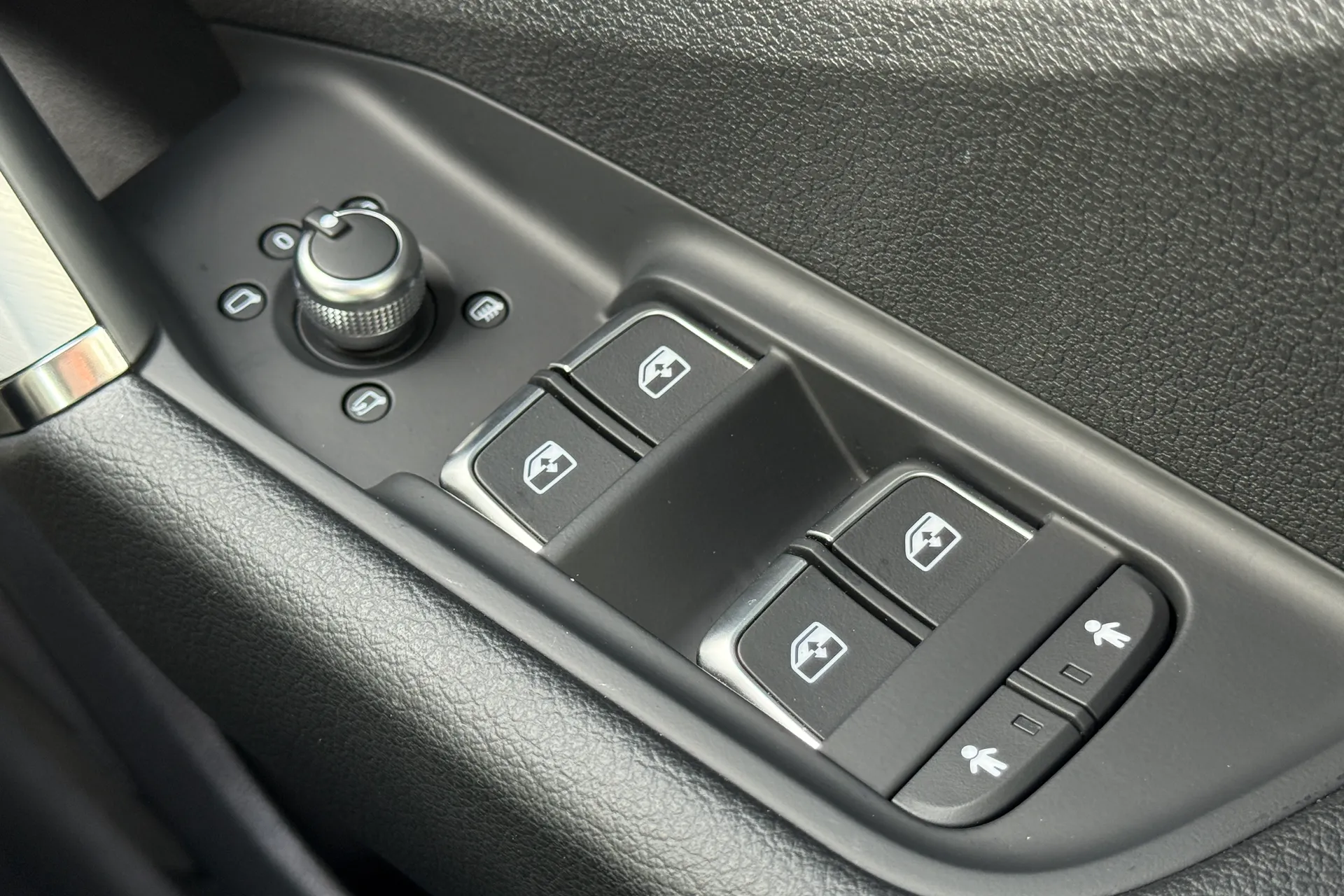 Audi Q2 thumbnail image number 20