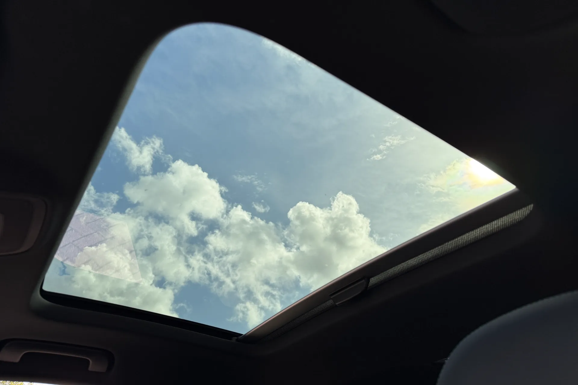 Audi Q2 thumbnail image number 36