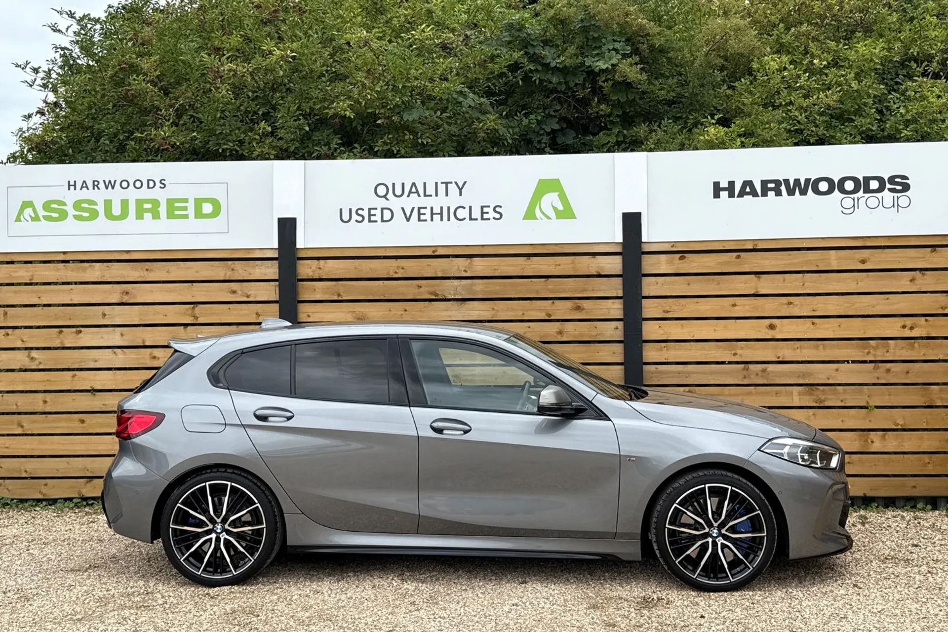BMW 1 SERIES thumbnail image number 2