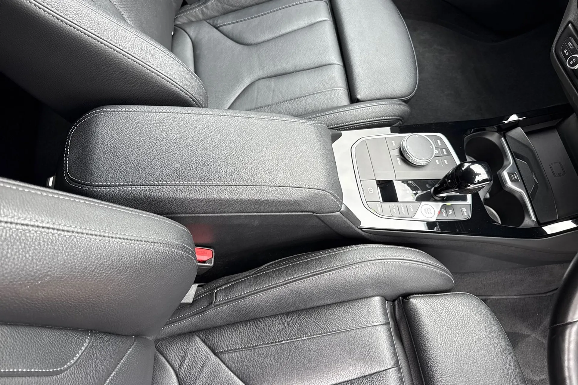BMW 1 SERIES thumbnail image number 42
