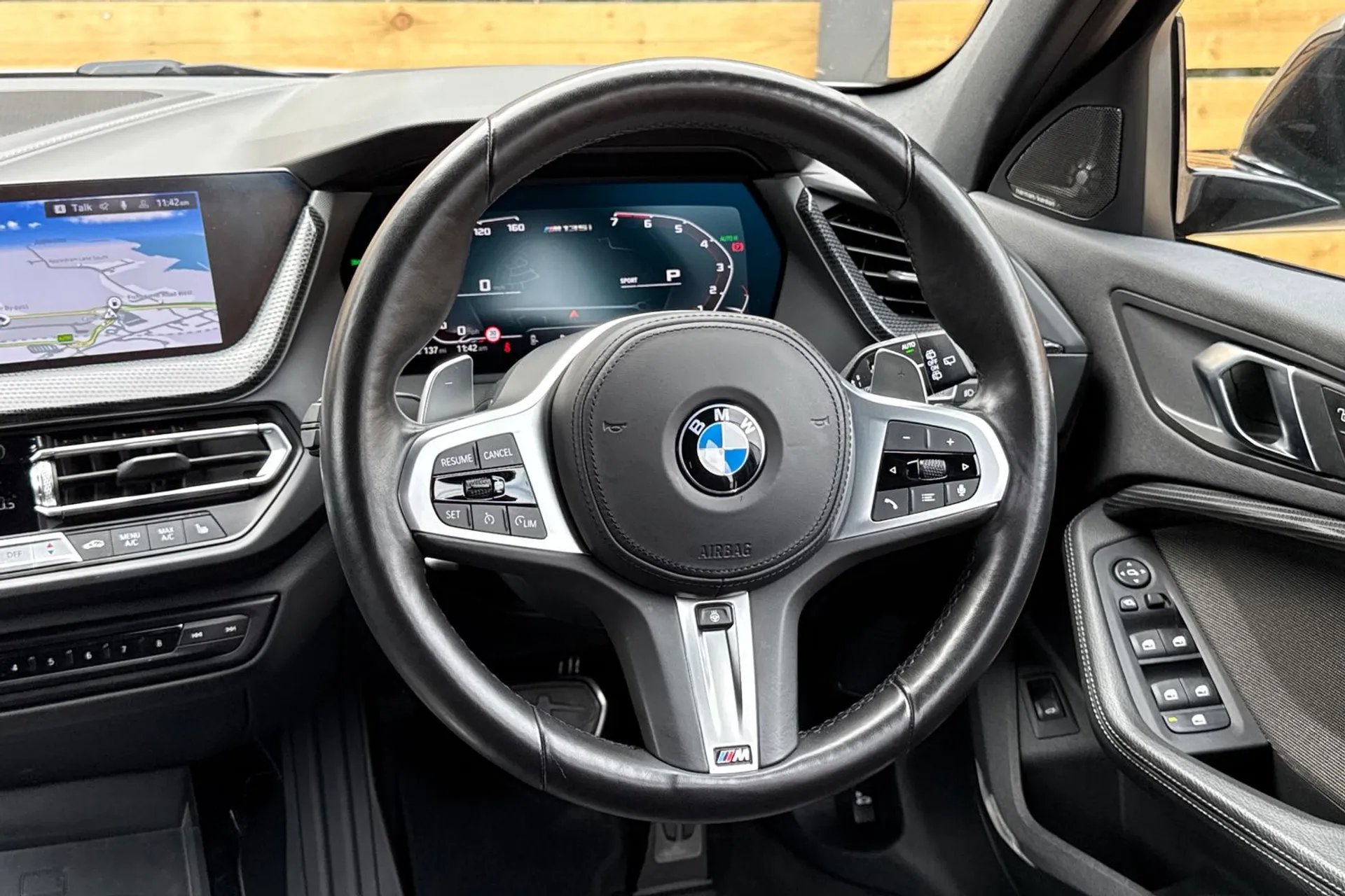 BMW 1 SERIES thumbnail image number 36