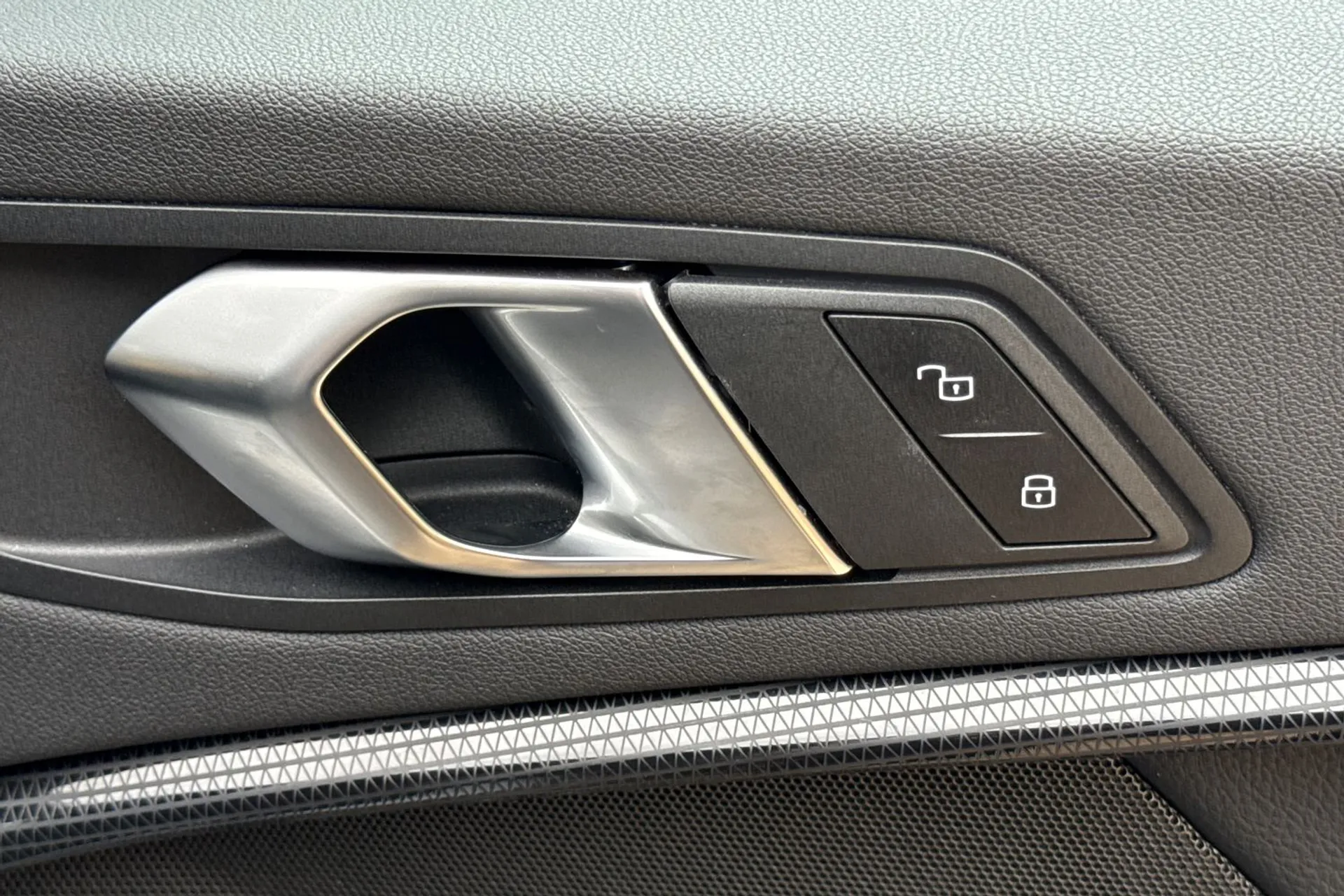 BMW 1 SERIES thumbnail image number 48