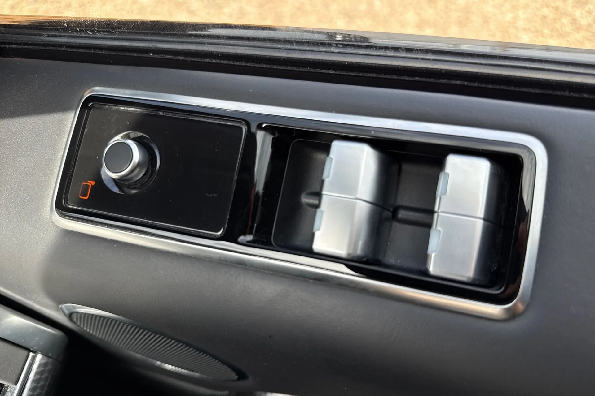 LAND ROVER RANGE ROVER SPORT thumbnail image number 48