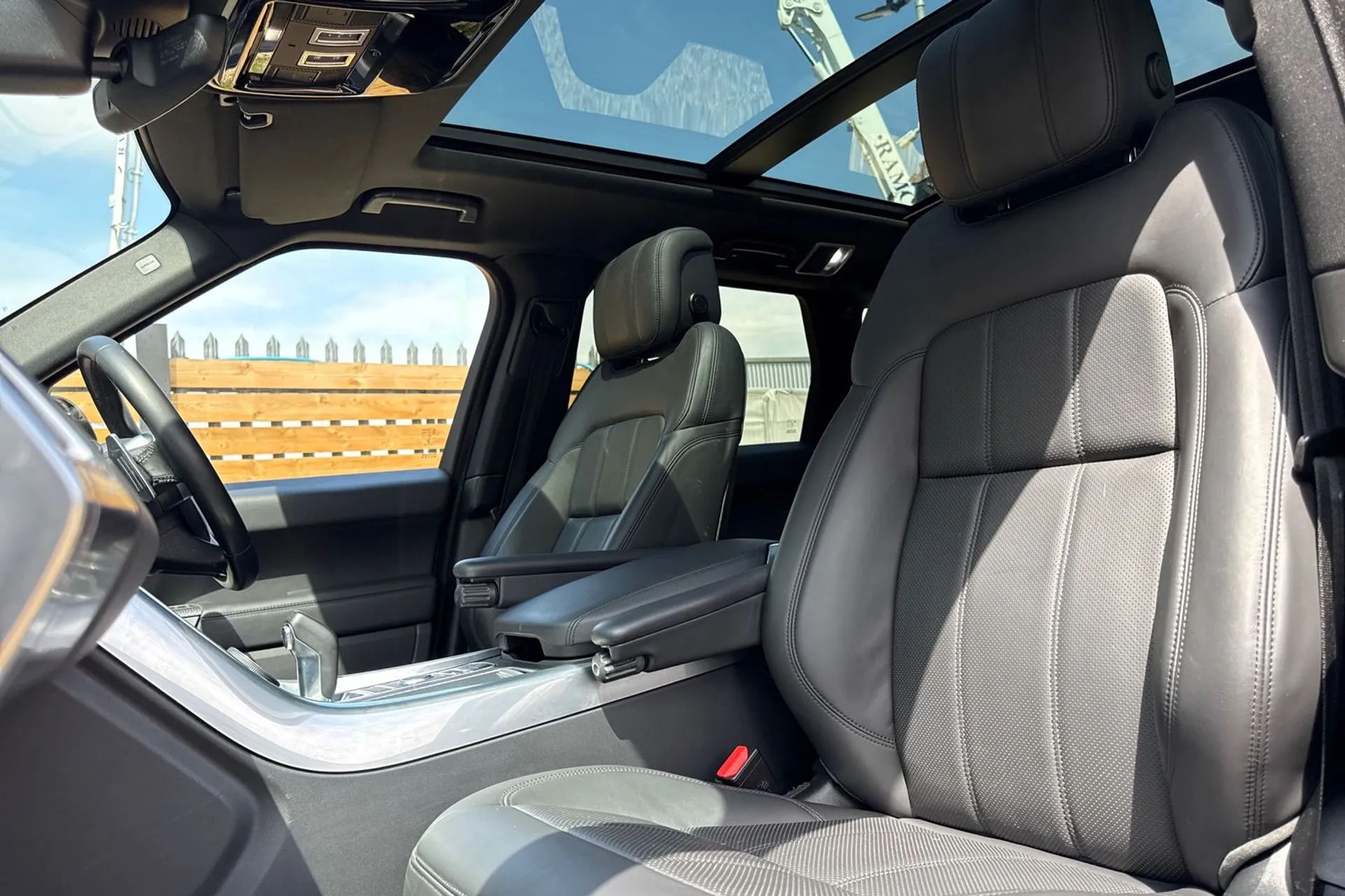 LAND ROVER RANGE ROVER SPORT thumbnail image number 30