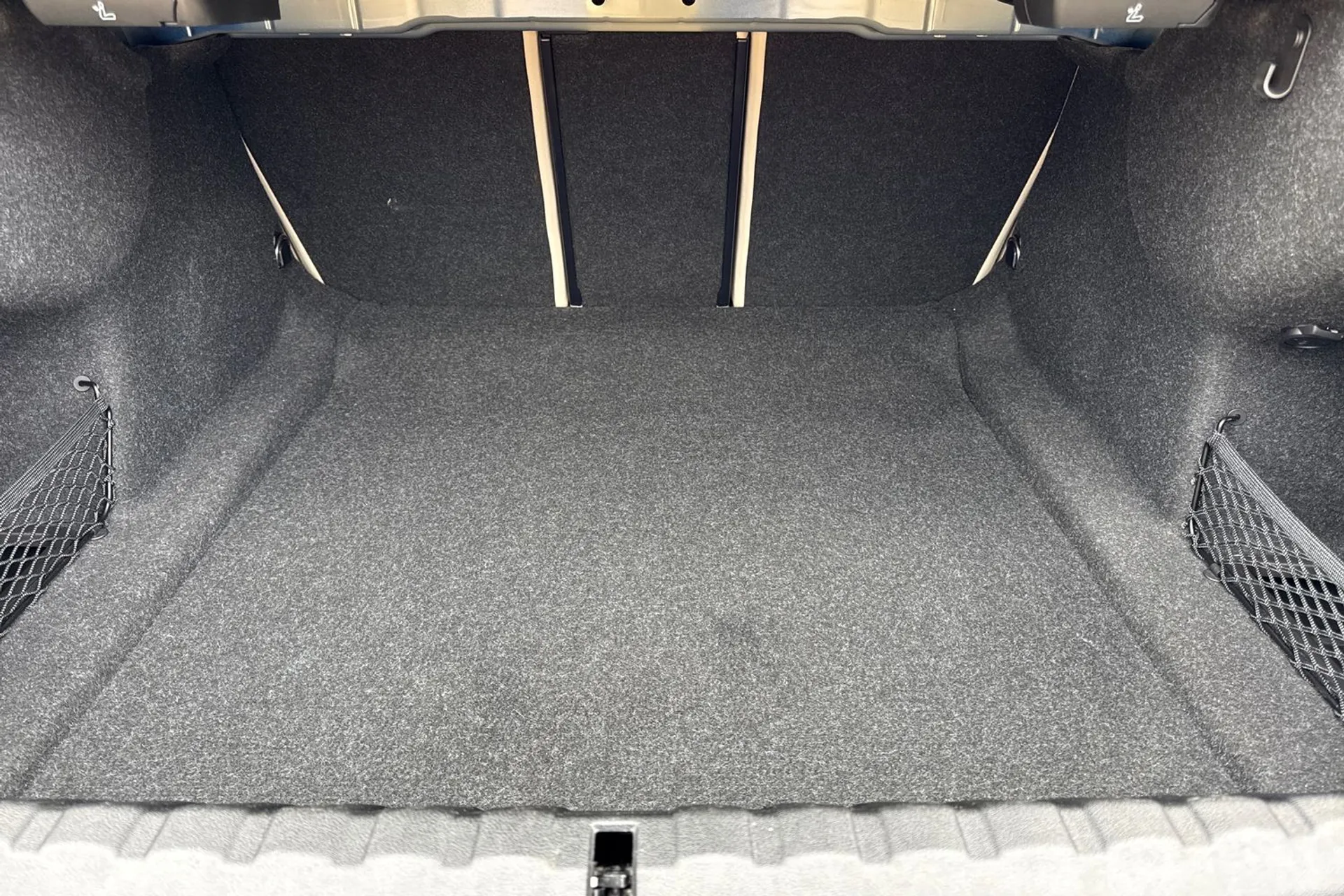 BMW 4 SERIES thumbnail image number 23